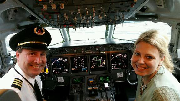 This is what you get to do if you sleep w/the pilot. (LOL - come AWN: we're married!)