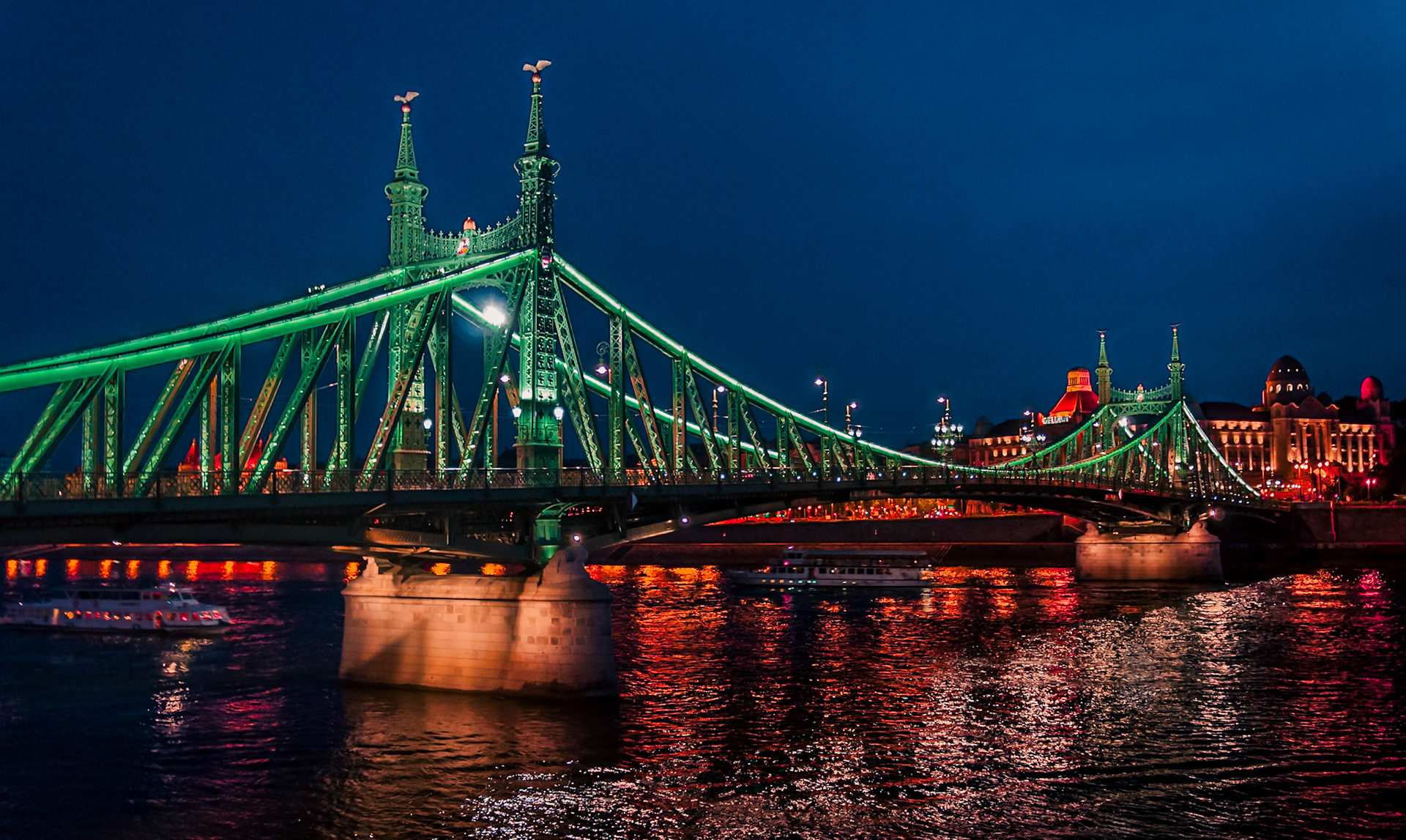 Puente de la Libertad - Budapest, HungríaLiberty Bridge - Budapest, Hungary