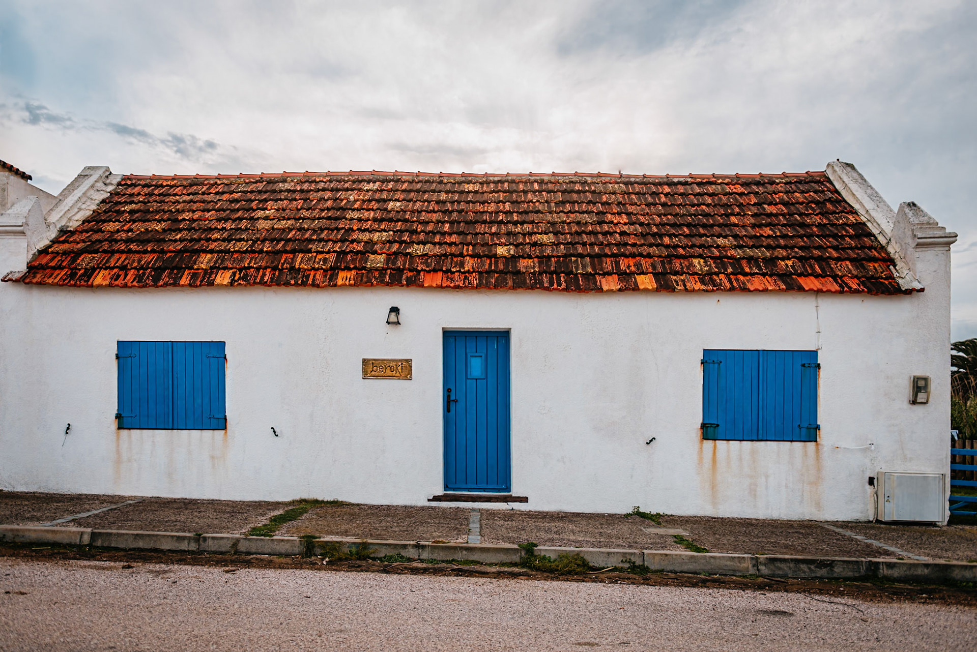 (ES) Casa de veraneo en frente del mar Atlántico en La Pedrera, Uruguay.
(EN) Old house in front of the Atlantic sea at La Pedrera, Uruguay.