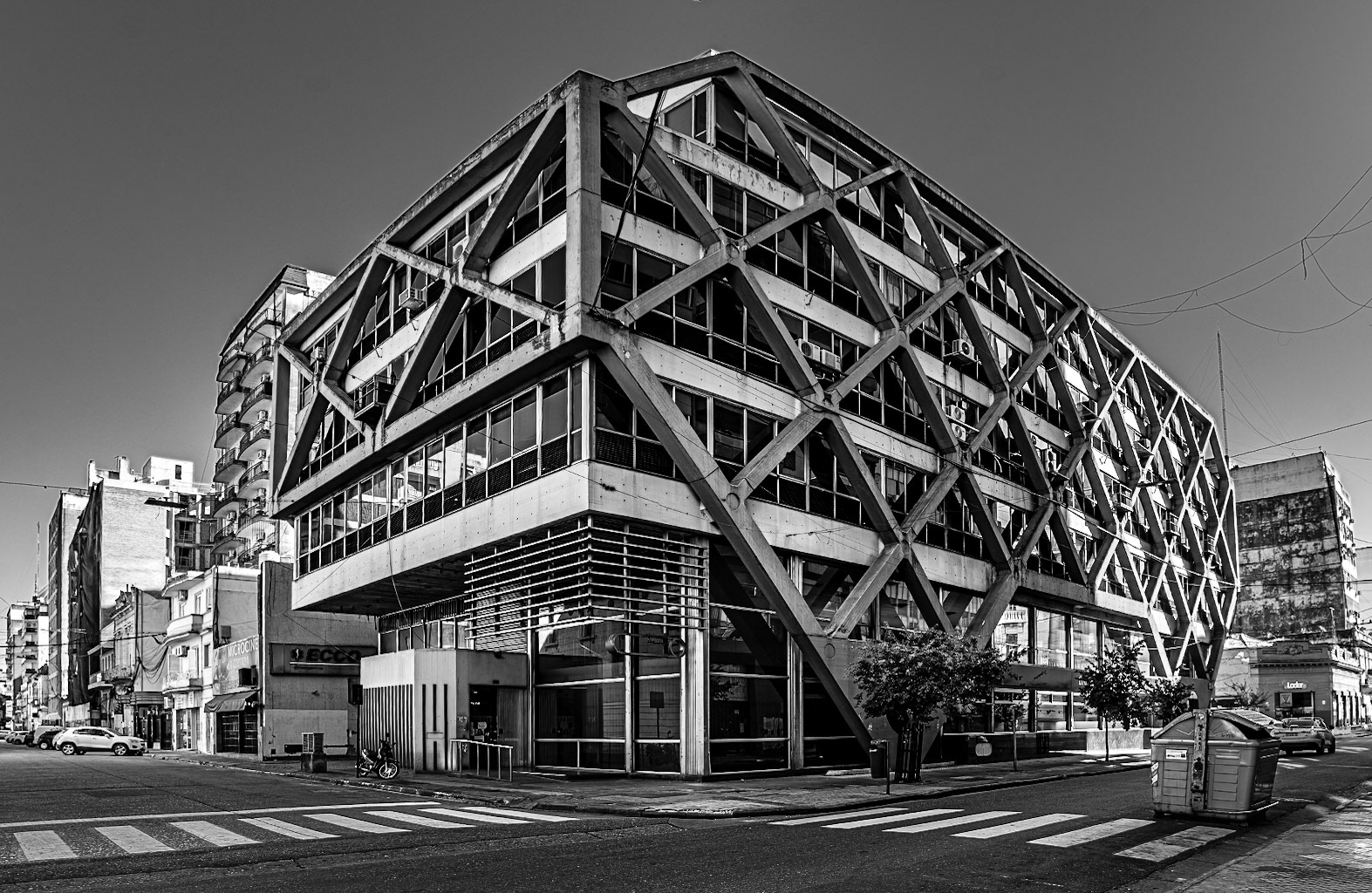 Edificio Banco Patagonia en Mitre y Rioja. Rosario, Santa Fe. Argentina.
