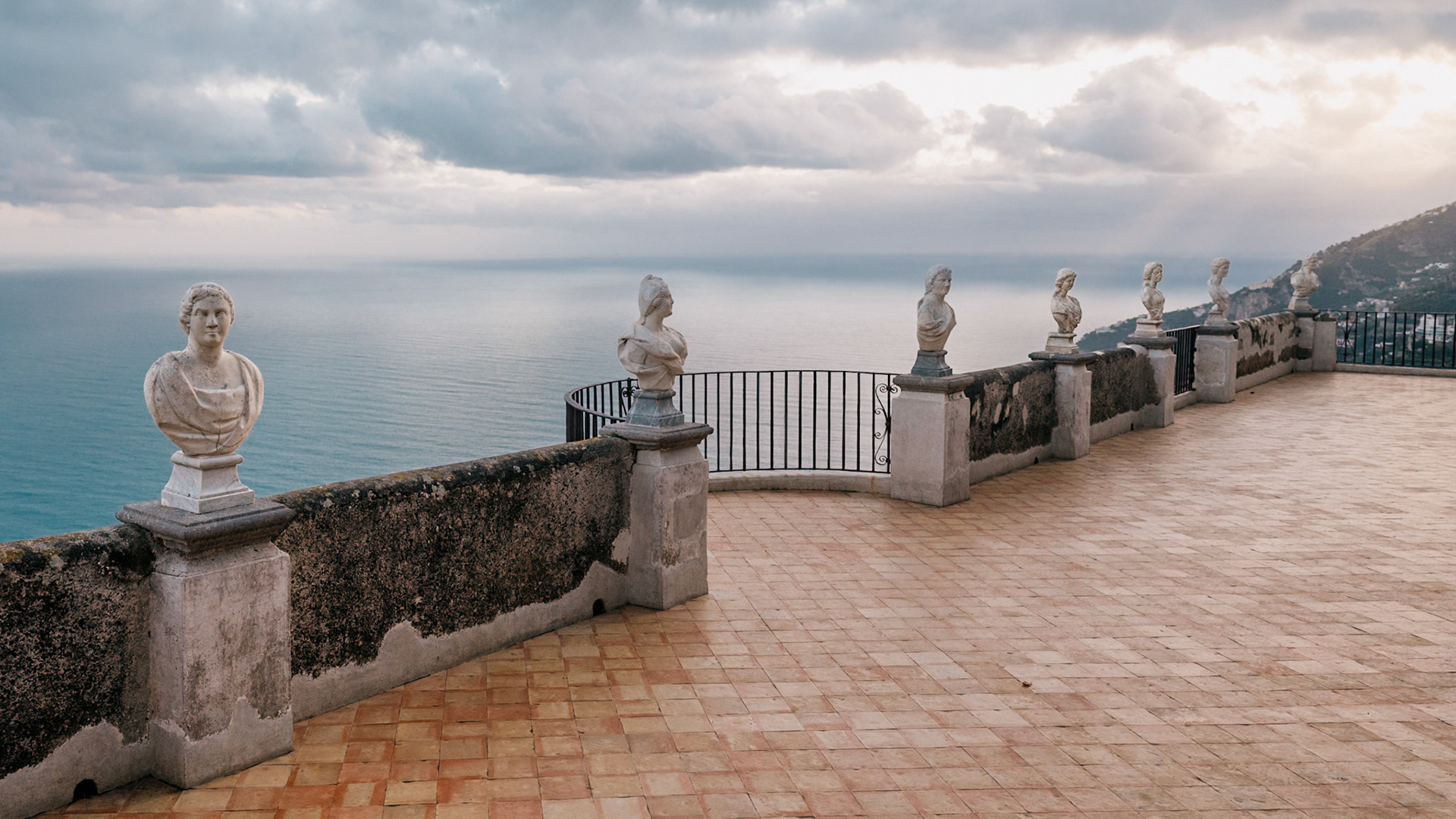Terrazza dell'Infinito - Villa Cimbrone Gardens