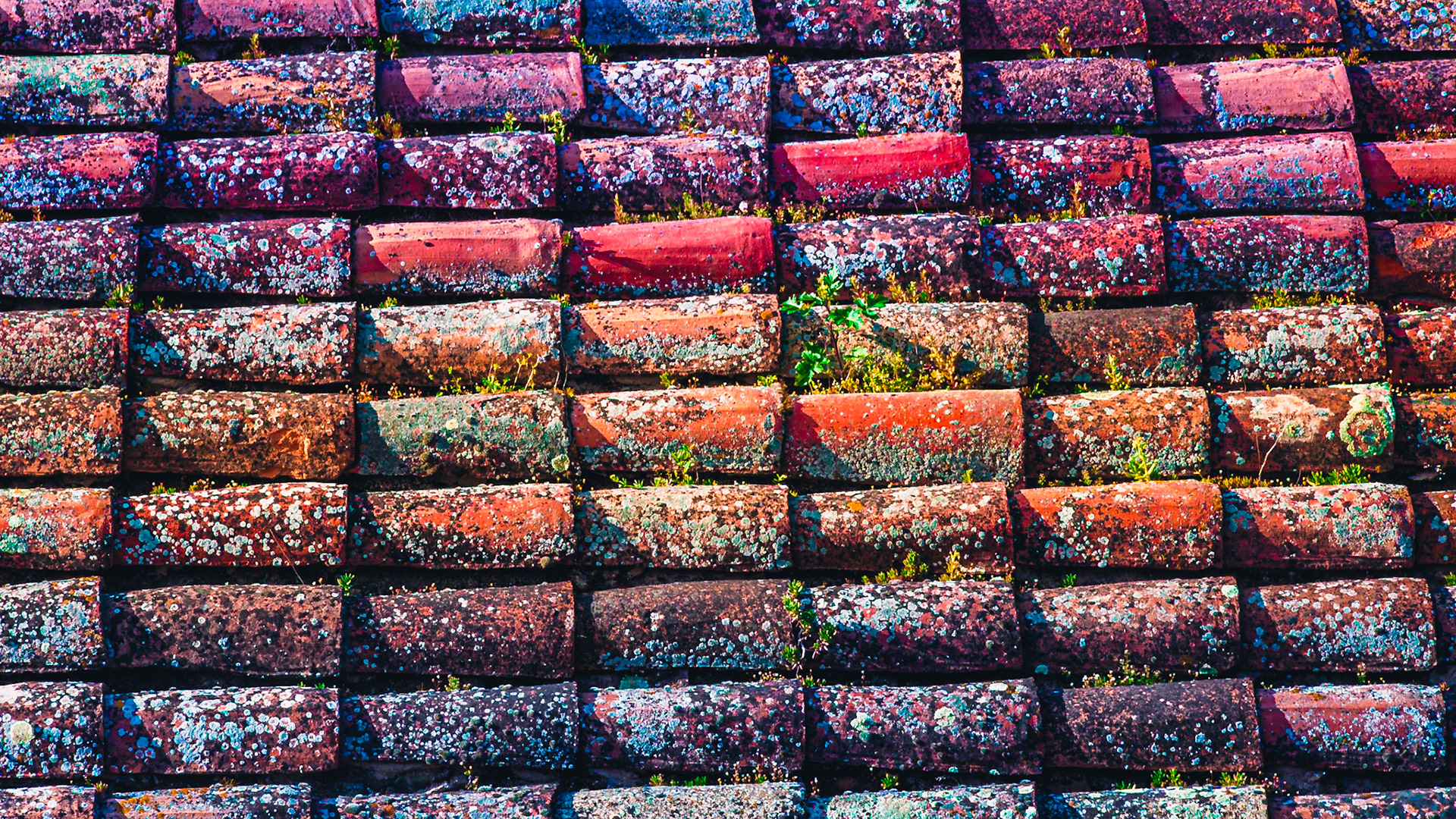 (ES) Tejado colorido en Toledo, España.(EN) Colored roof at Toledo, Spain.