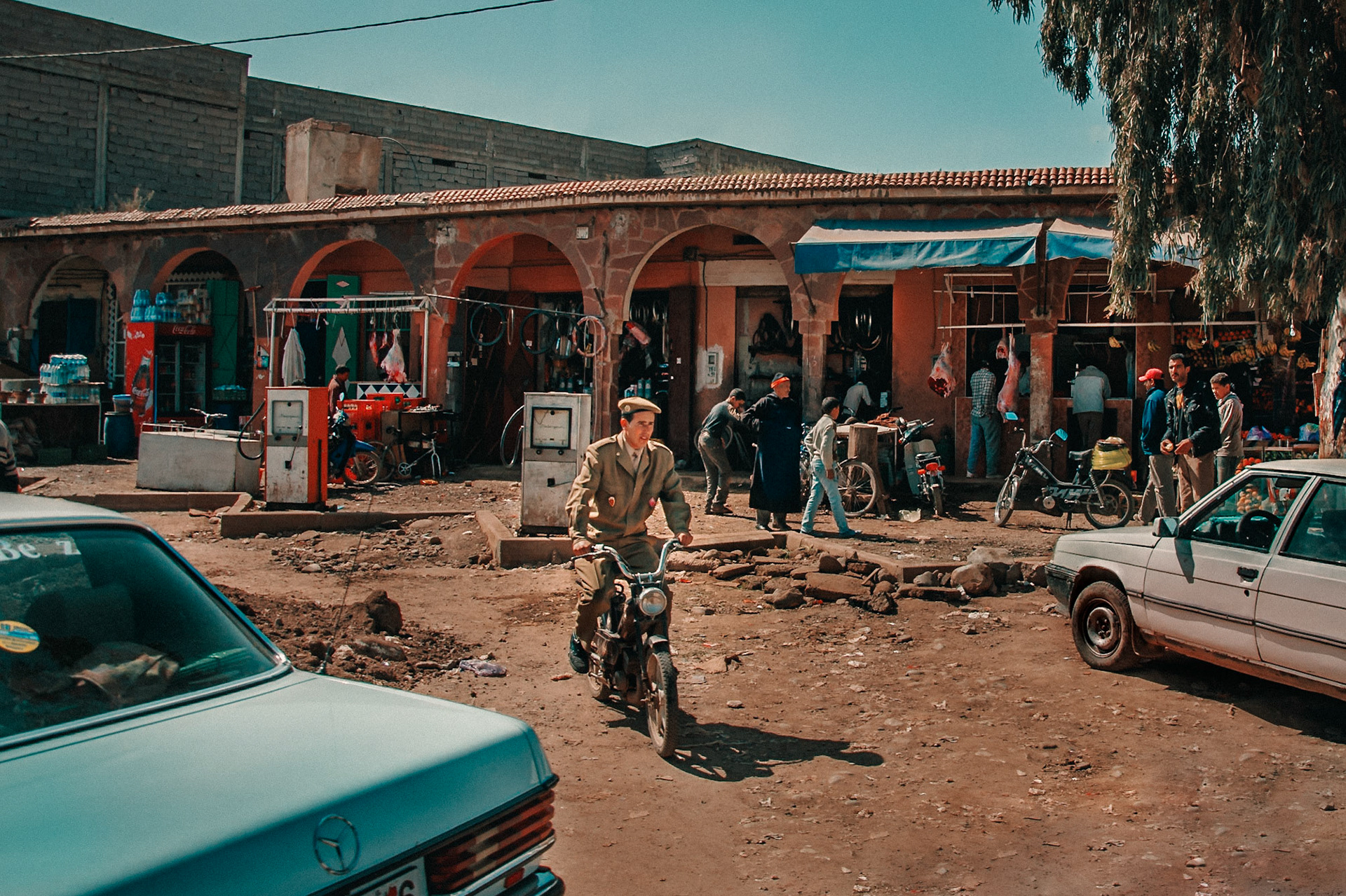 Calle central de Ourika, Marrakesh. Marruecos, Africa.