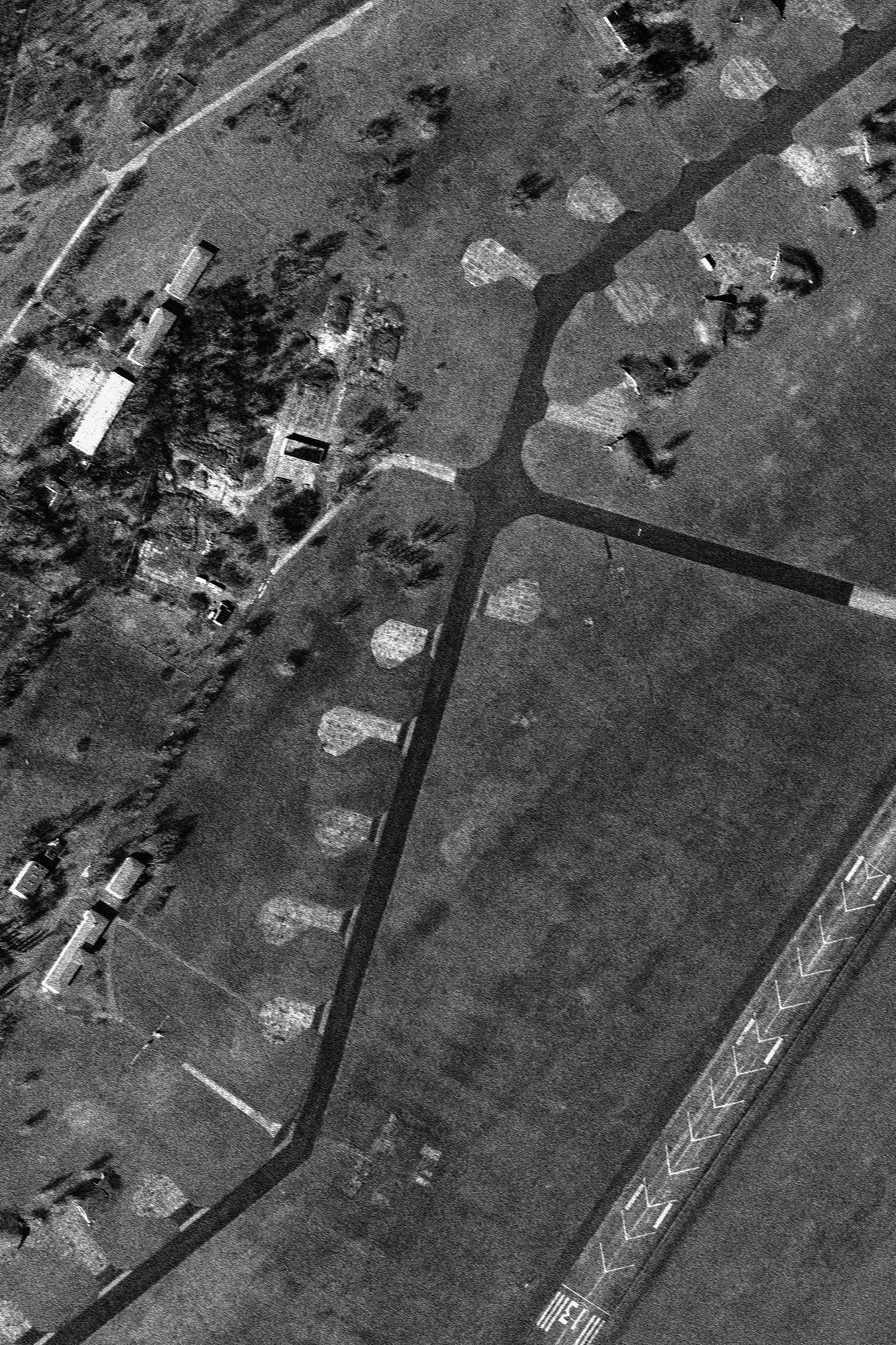 Image from the KEYHOLE series (Kiskunlacháza Airport)