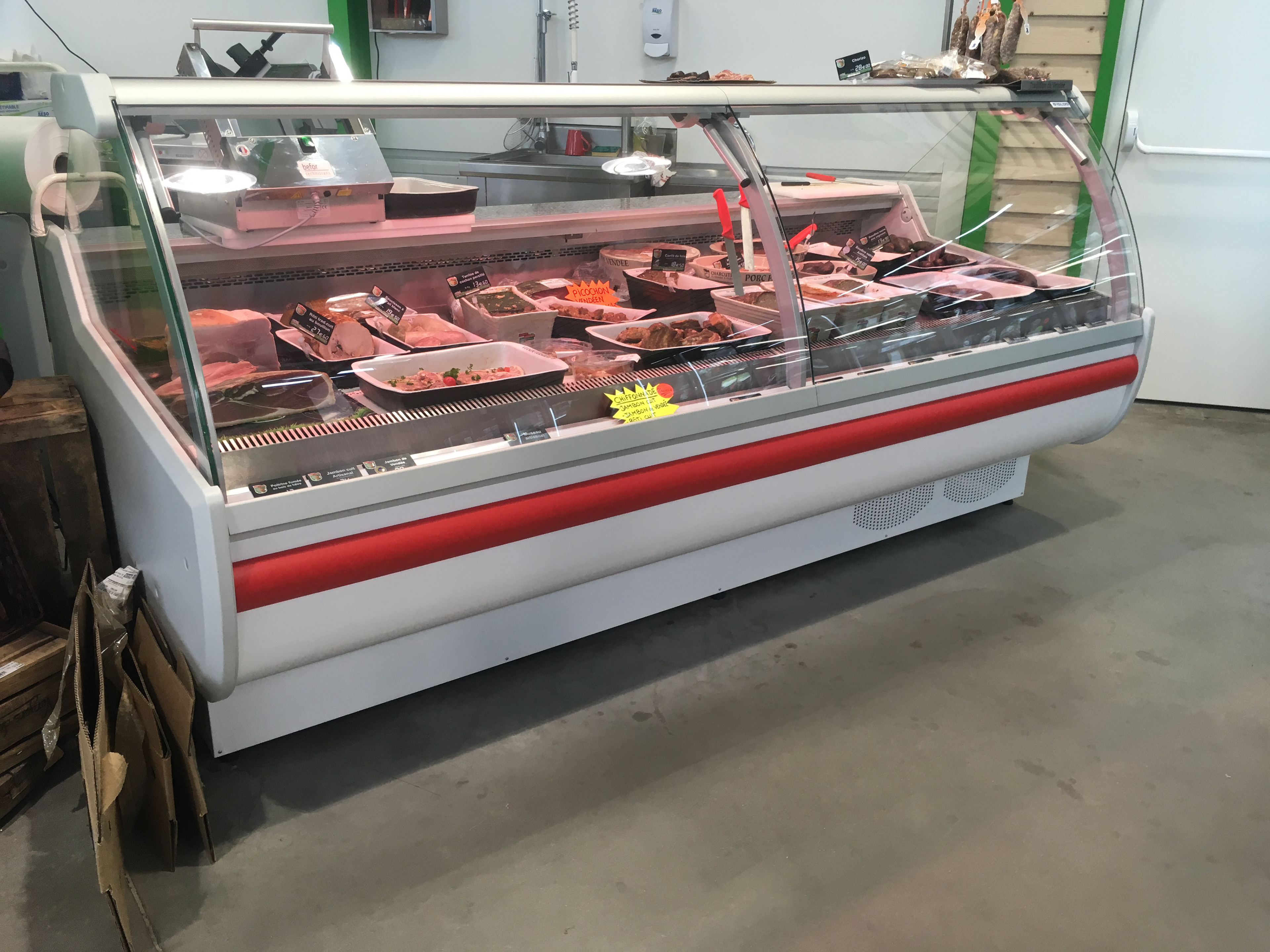 Vitrine réfrigérée service-arrière avec réserve, éclairage LED et plan de travail en granit - SANTIAGO 1.5 DEEP