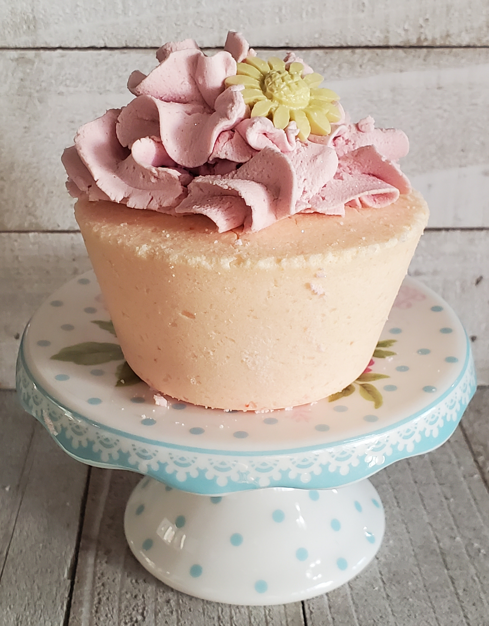 Orange Creamsicle cupcake with bubble frosting and soap detail