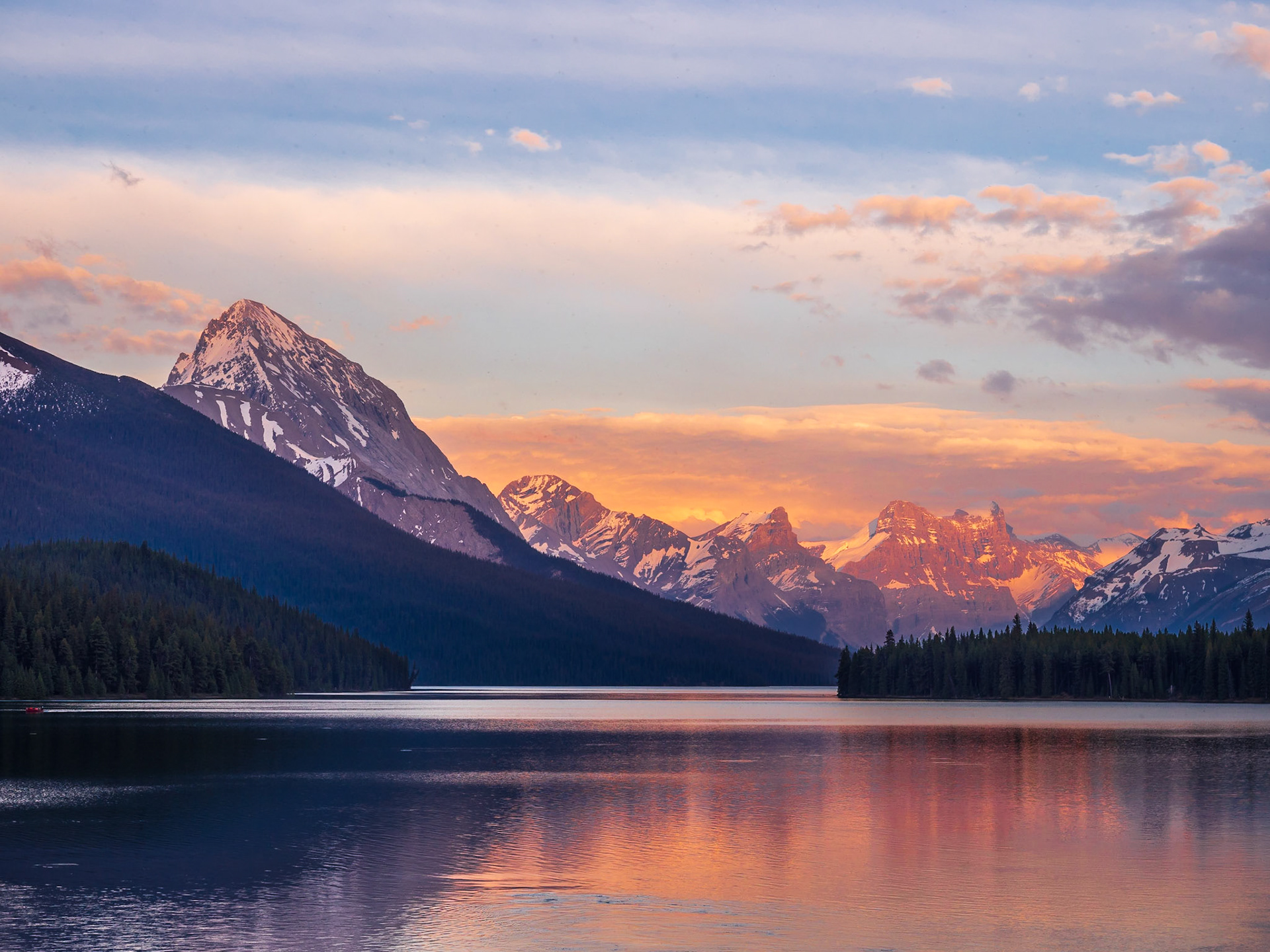 Maligne Lake