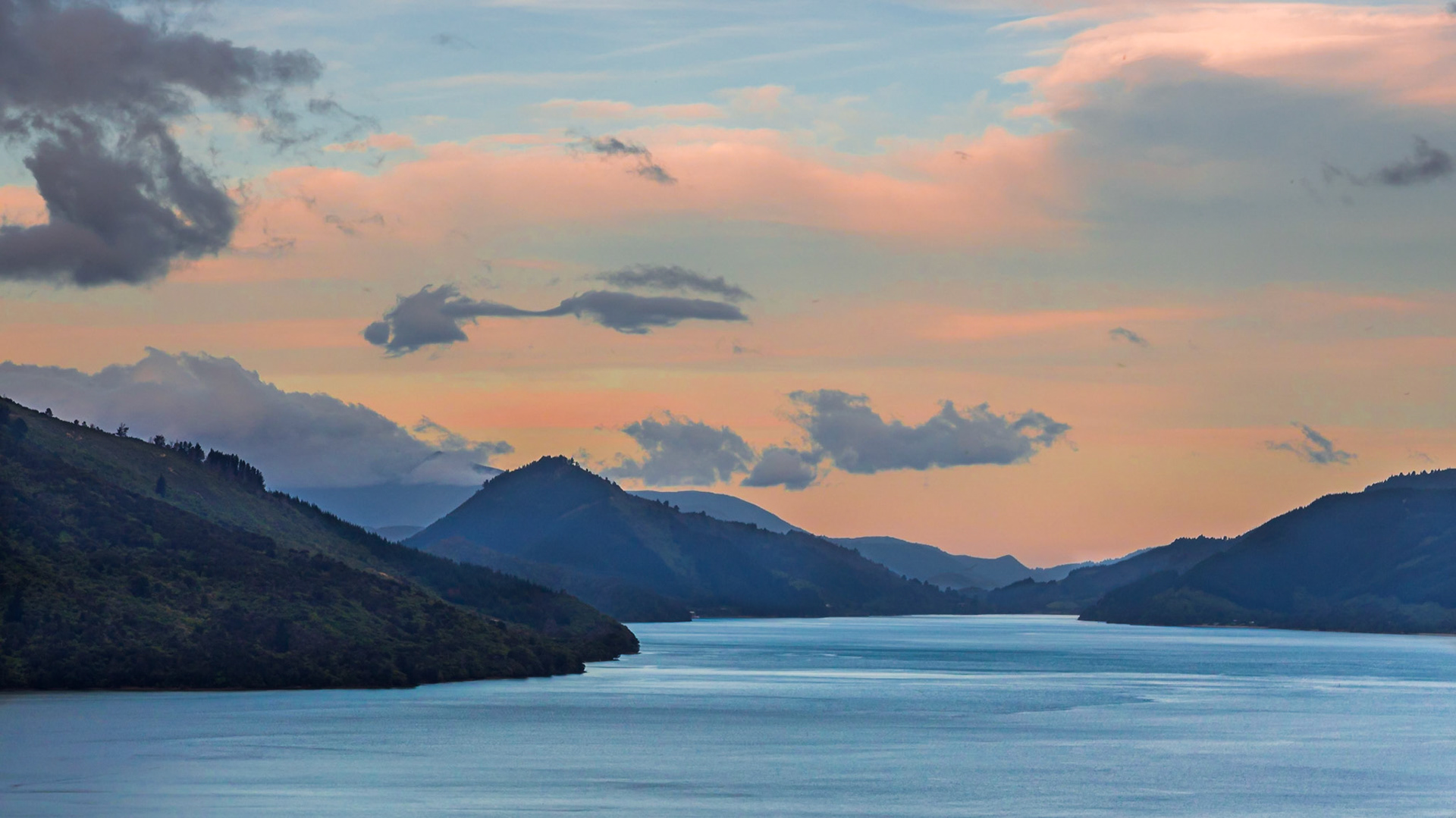 The evening sky from the lookout on Cullen Point