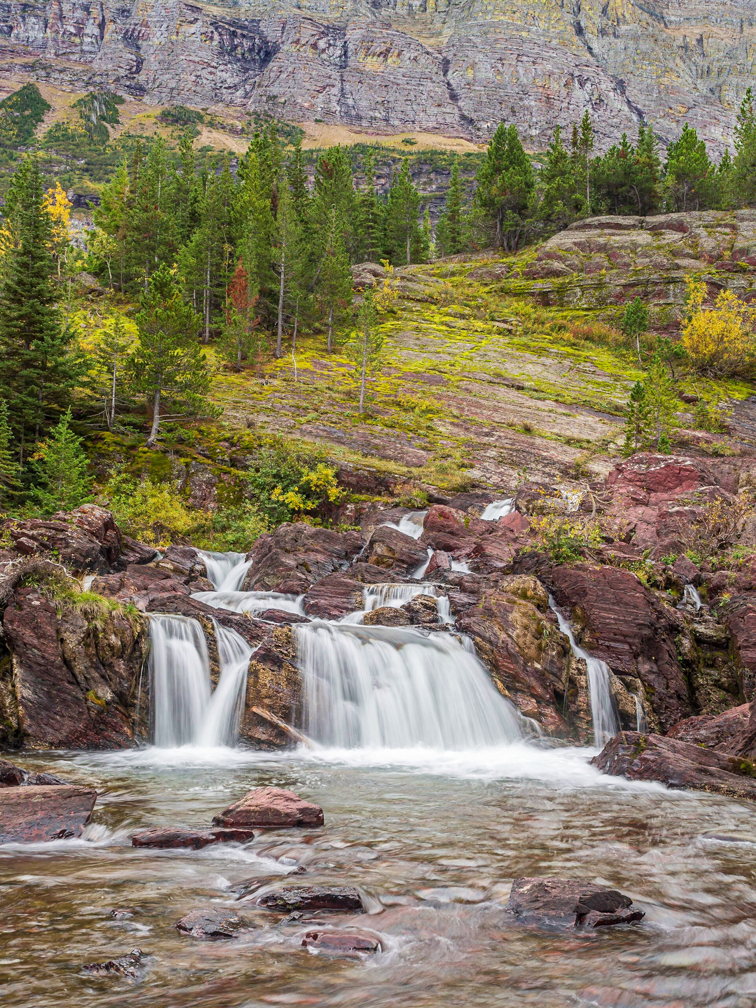 It's evident why the falls are named Redrock, but they probably should be called Redrock Cascades. Still, a nice peacful place. We were the only ones there.