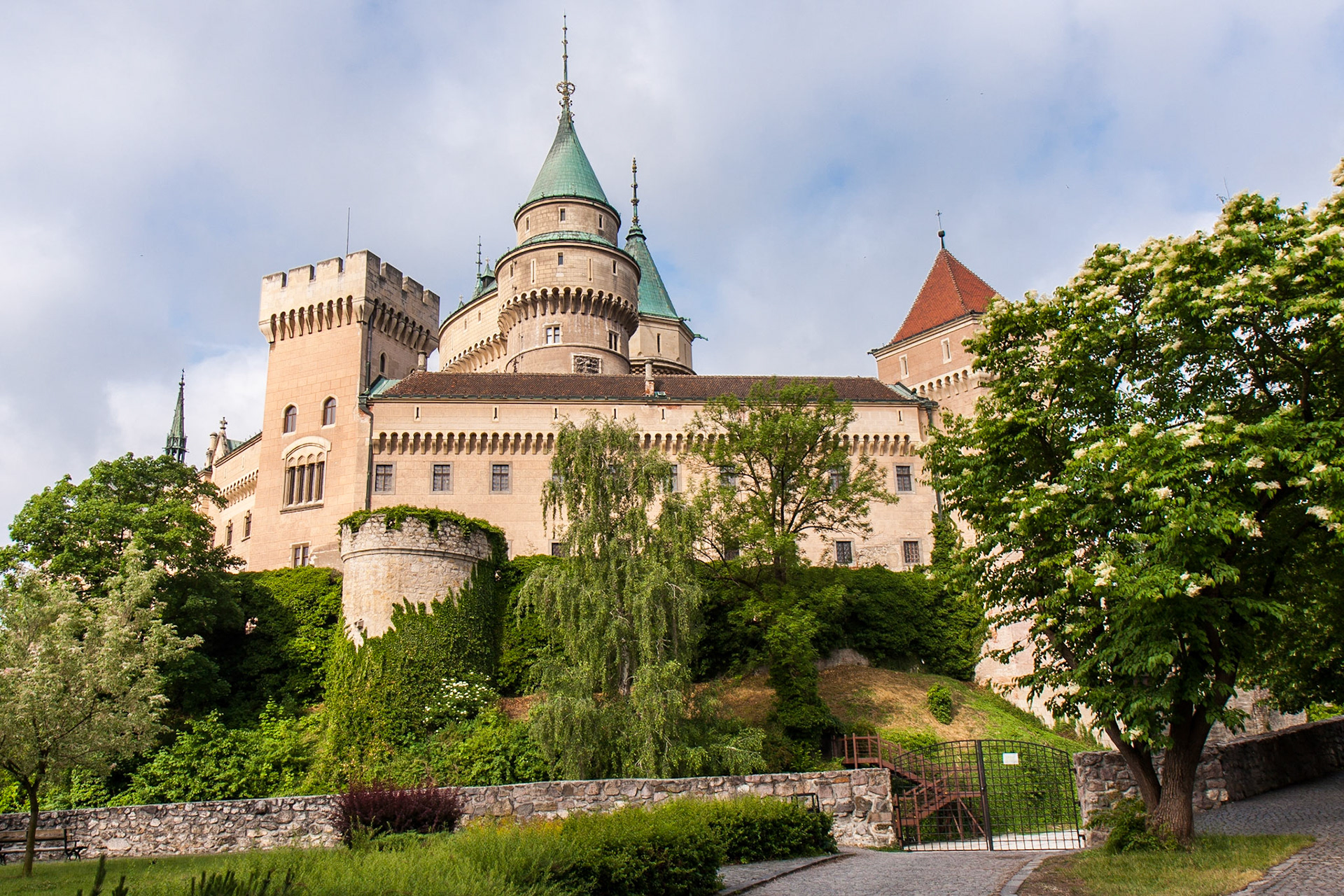 It is a Romantic castle with some original Gothic and Renaissance elements built in the 12th century in Bojnice, Slovakia. Bojnice Castle is one of the most visited castles in Slovakia, receiving hundreds of thousands of visitors every year and also being a popular filming stage for fantasy and fairy-tale movies.