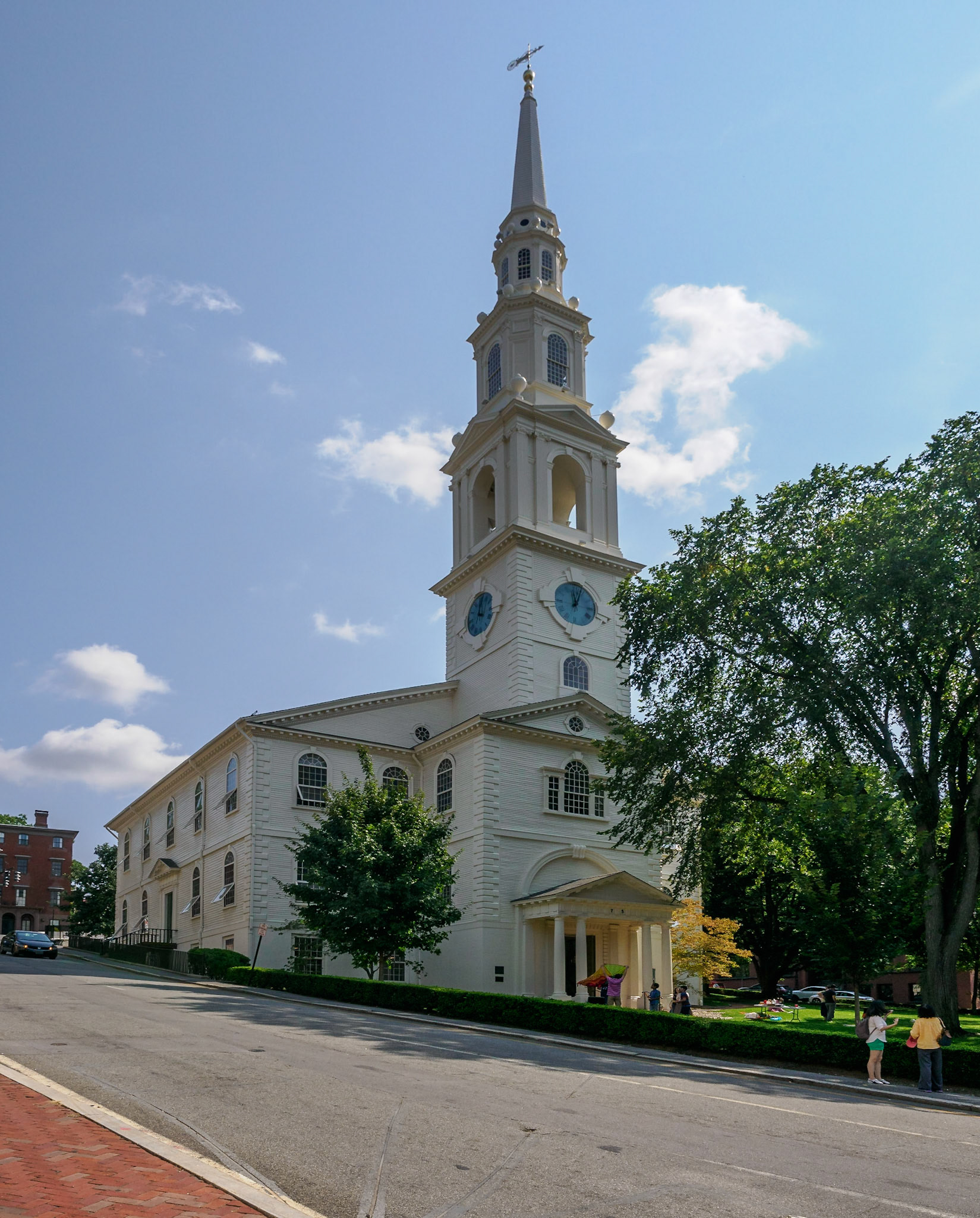 The oldest Baptist church congregation in the U.S. was founded by Roger Williams in 1638. Worshiping first in private houses and later in meeting houses, the Baptists erected this building in 1775. The largest surviving wooden structure from Colonial America, it combines the simple hall of a traditional New England meeting house with the most fashionable English architectural features, such as the steeple, modeled after a version of the one at St. Martin in the Fields (1724), on Trafalgar Square in London.