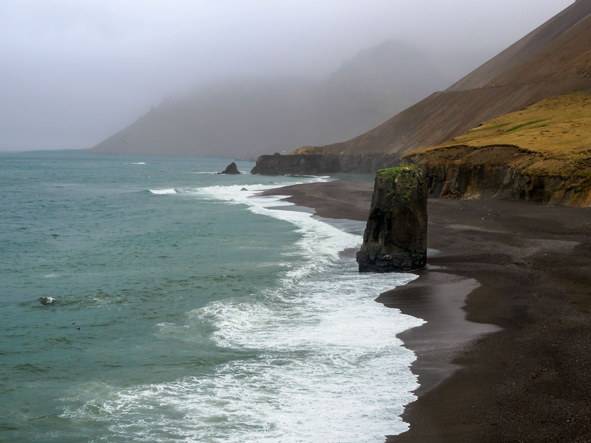 Stapavik sea stack