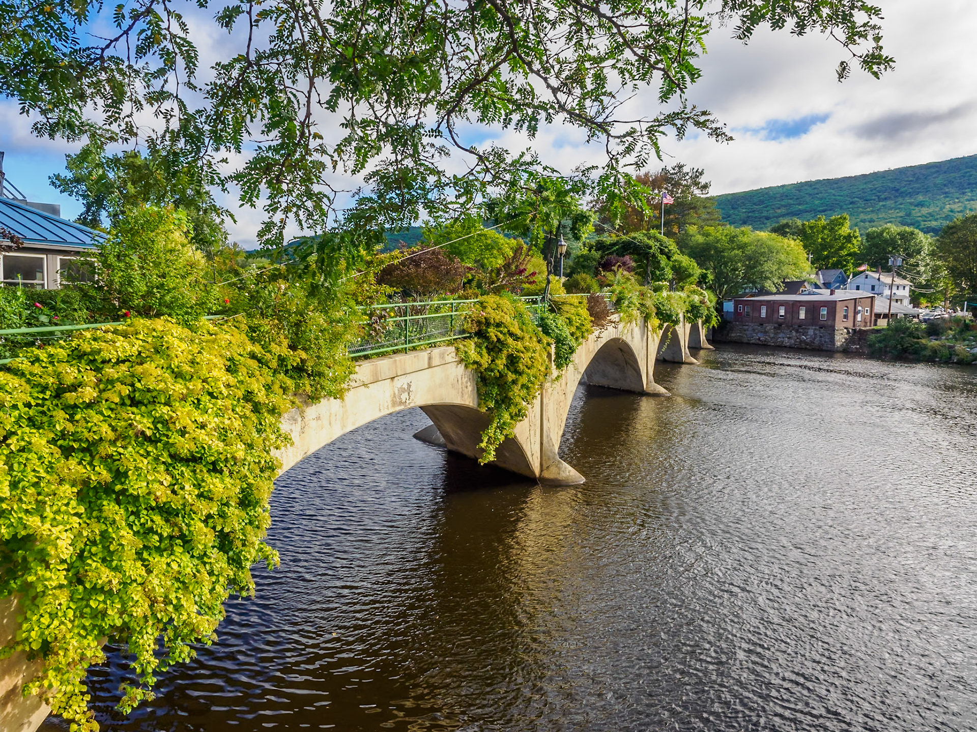 Shelburne Falls, MA