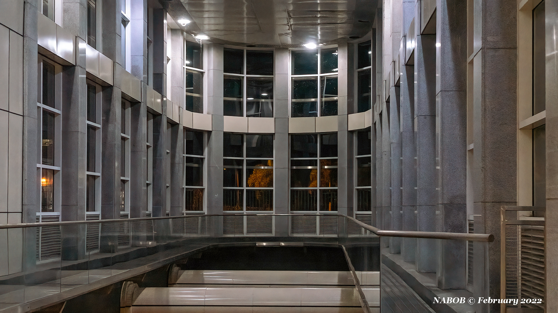 Universidad Station mezzanine concourse, Tren Urbano