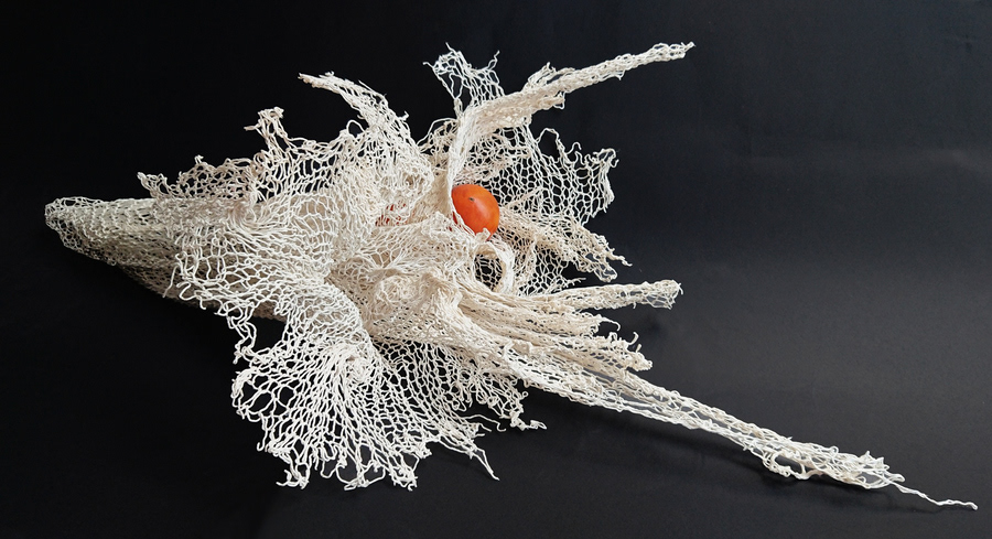 Sedef Acar, Nüve, 100x30x30 cm, Örme, 2022 (Sedef Acar, Nüve, 100x30x30 cm, Knitting, 2022)