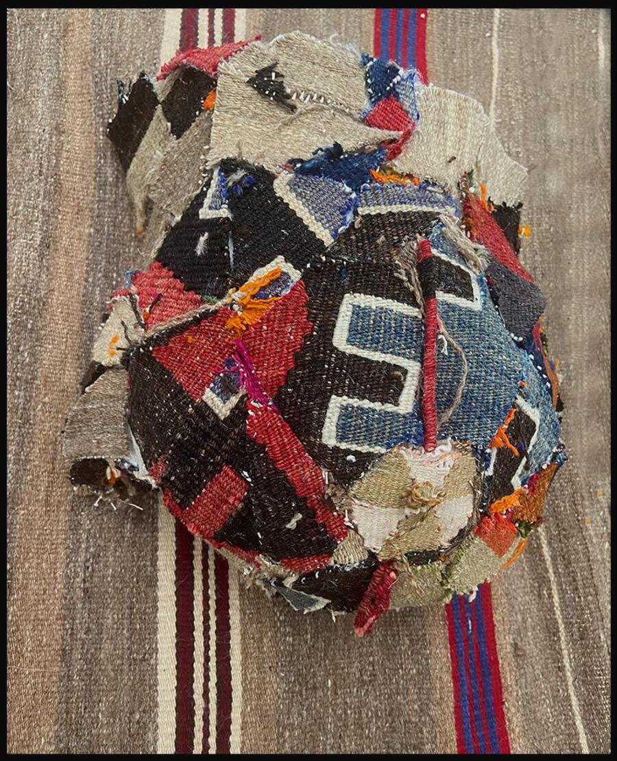 Çiğdem Ertikin, Kadim Kadınların Anılarında Yolculuk, 35x45 cm, Karışık Teknik, 2023
