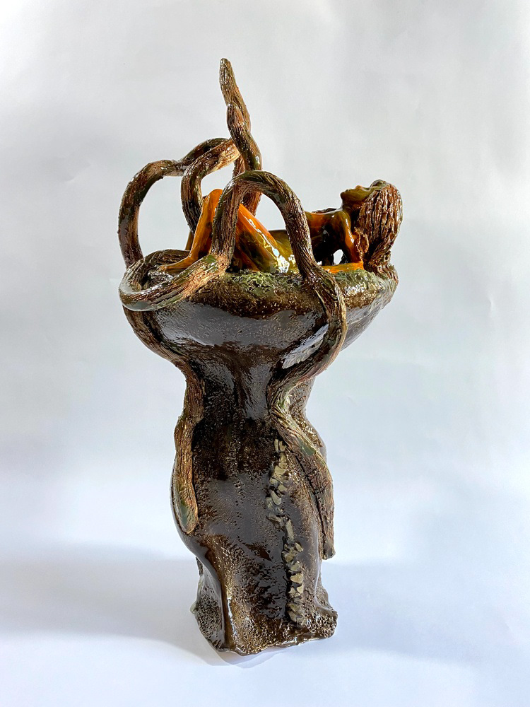 Betül Soğancı, KADININ İKLİMİ 2022 Karışık Malzeme (Seramik ve Cam), Fitil ve plaka yöntemi ve elle şekillendirme 40x18 cm
