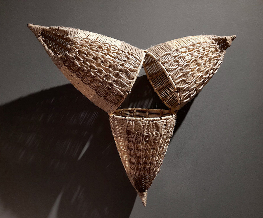 Neşem Ertan, "Döngü / Cycle", 28 x 28 x 12 cm. Sepet Örme Ve Dikiş (Basket Weaving And Stitch), 2022