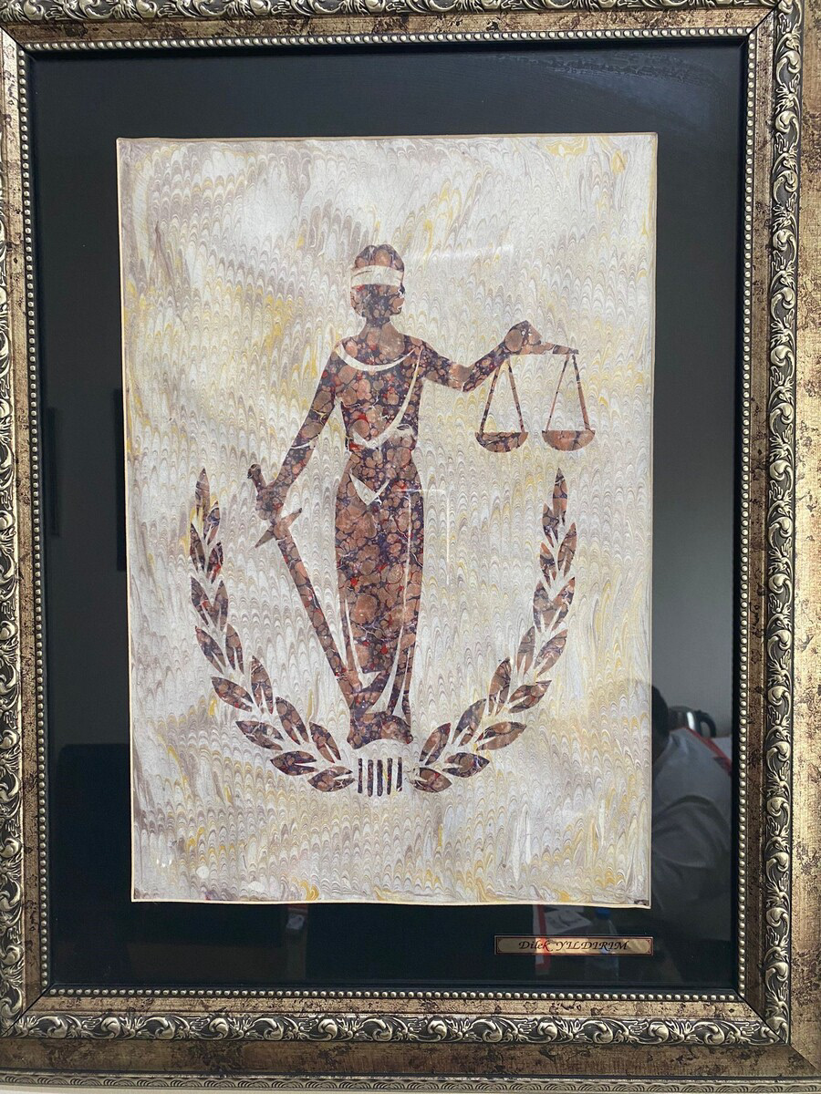 Dilek Yıldırım, Adalet Kız, 35x50, Akkase Ebru Tekniği-2012