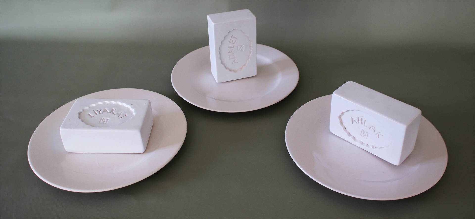 Ali Uslu, "Toplu Temizlik", 24x15, 24x10, 24x6 cm, Elle Şekillendirme, 2023