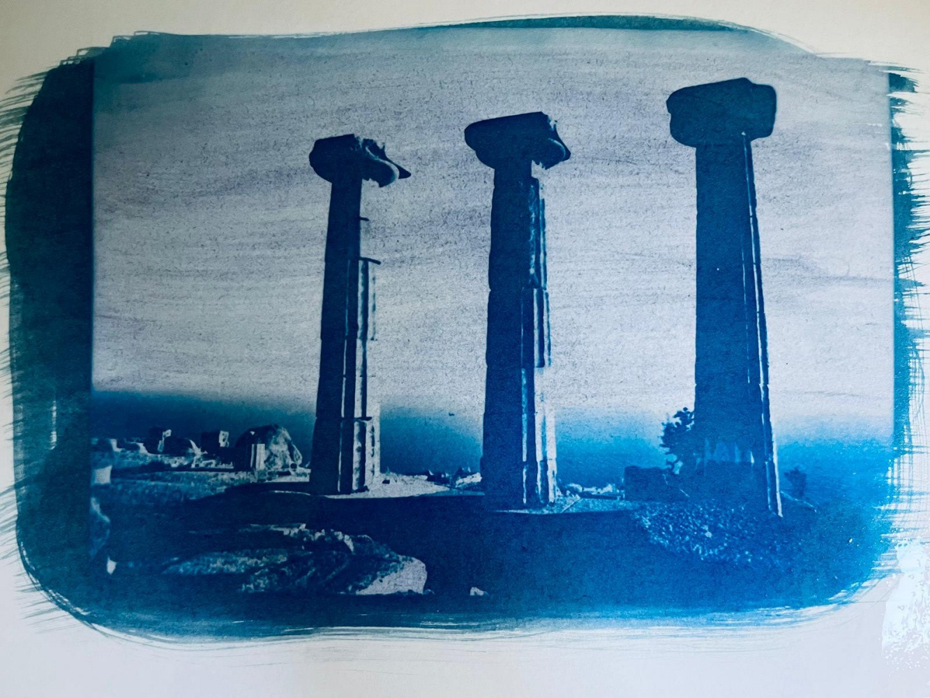 Şeniz Kabadayı Yuvarlak, "İsimsiz", 20x30 cm, Cyanotype, 2025