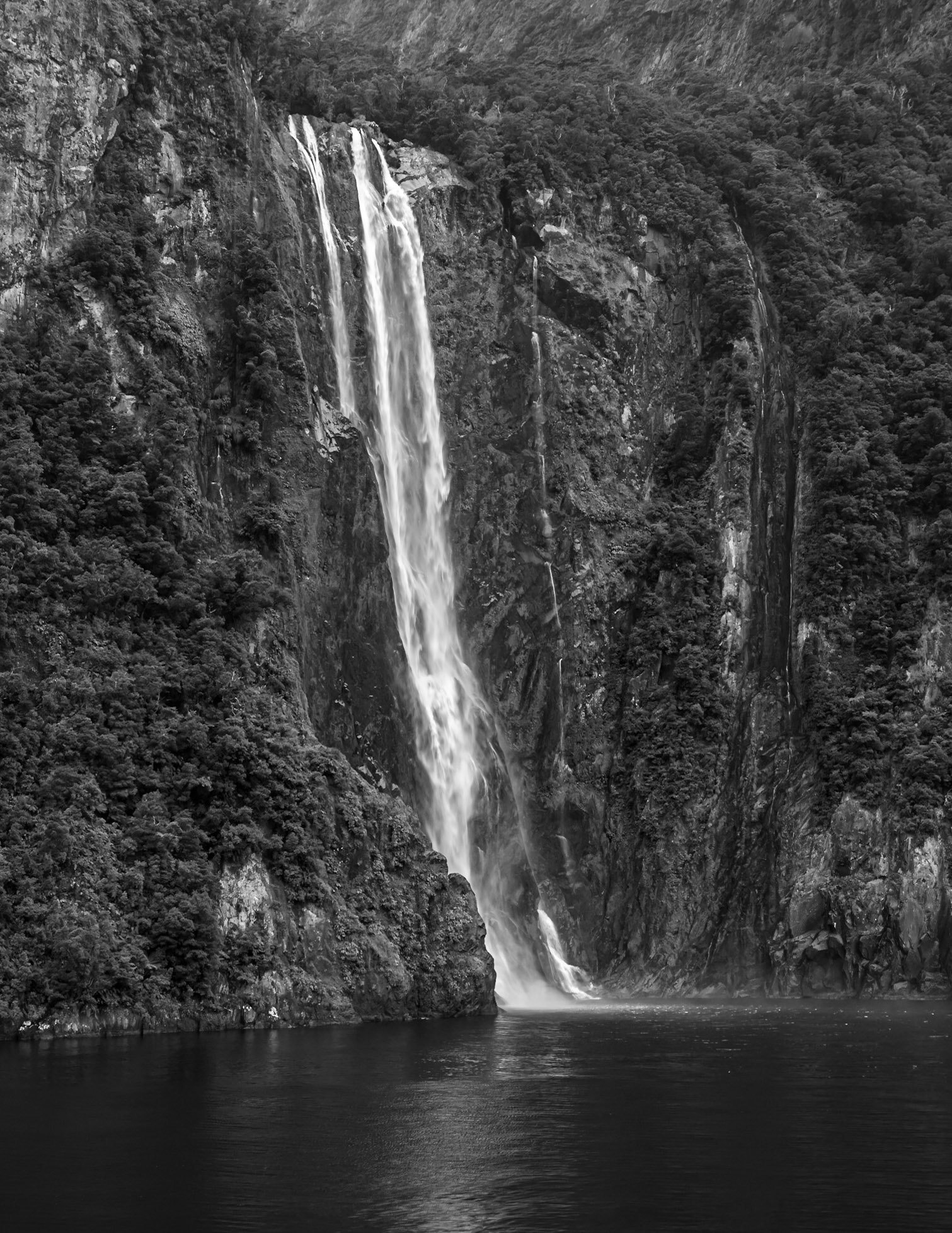 Falls; Milford Sound