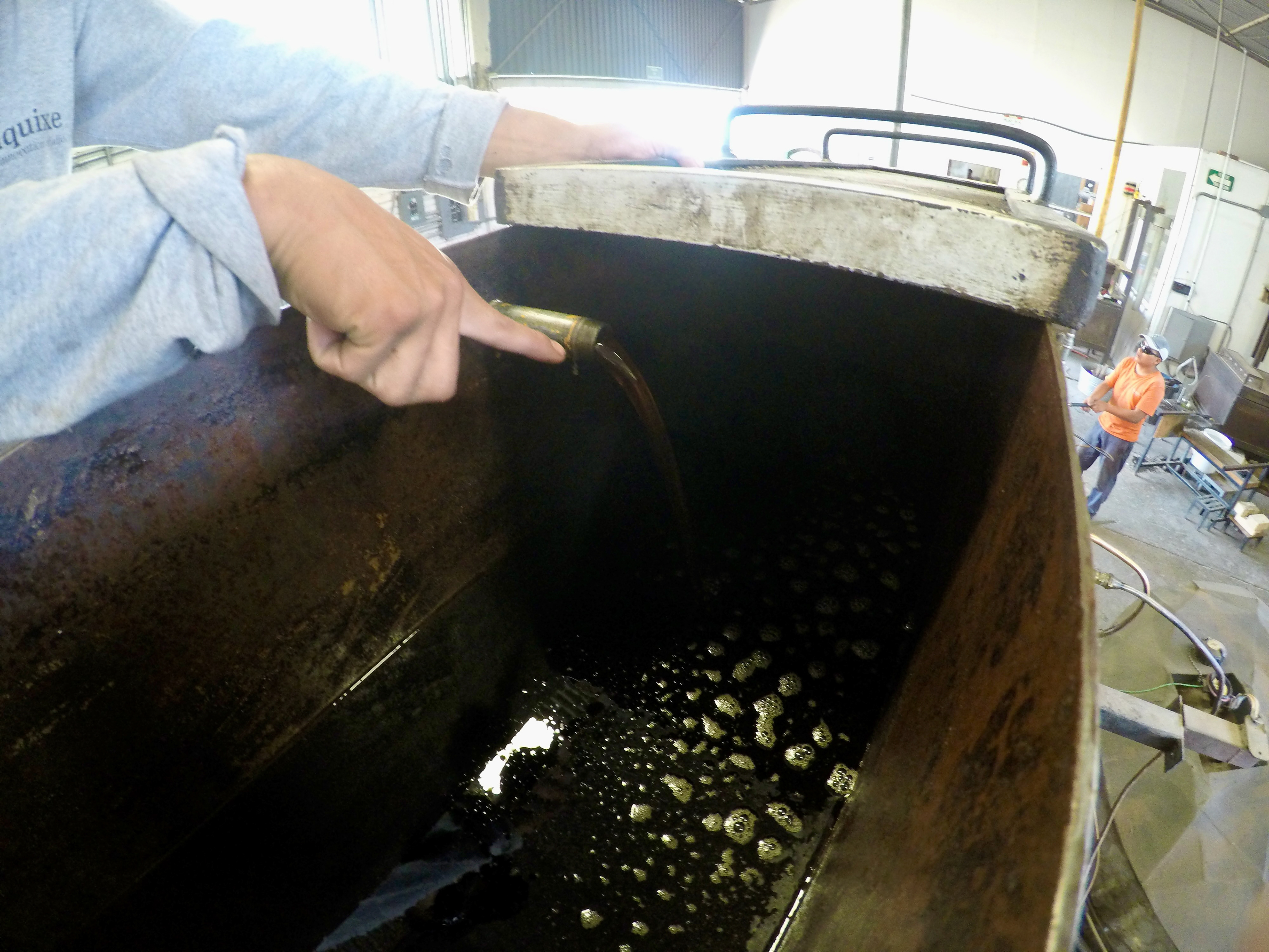 Gravity Feed Oil Box