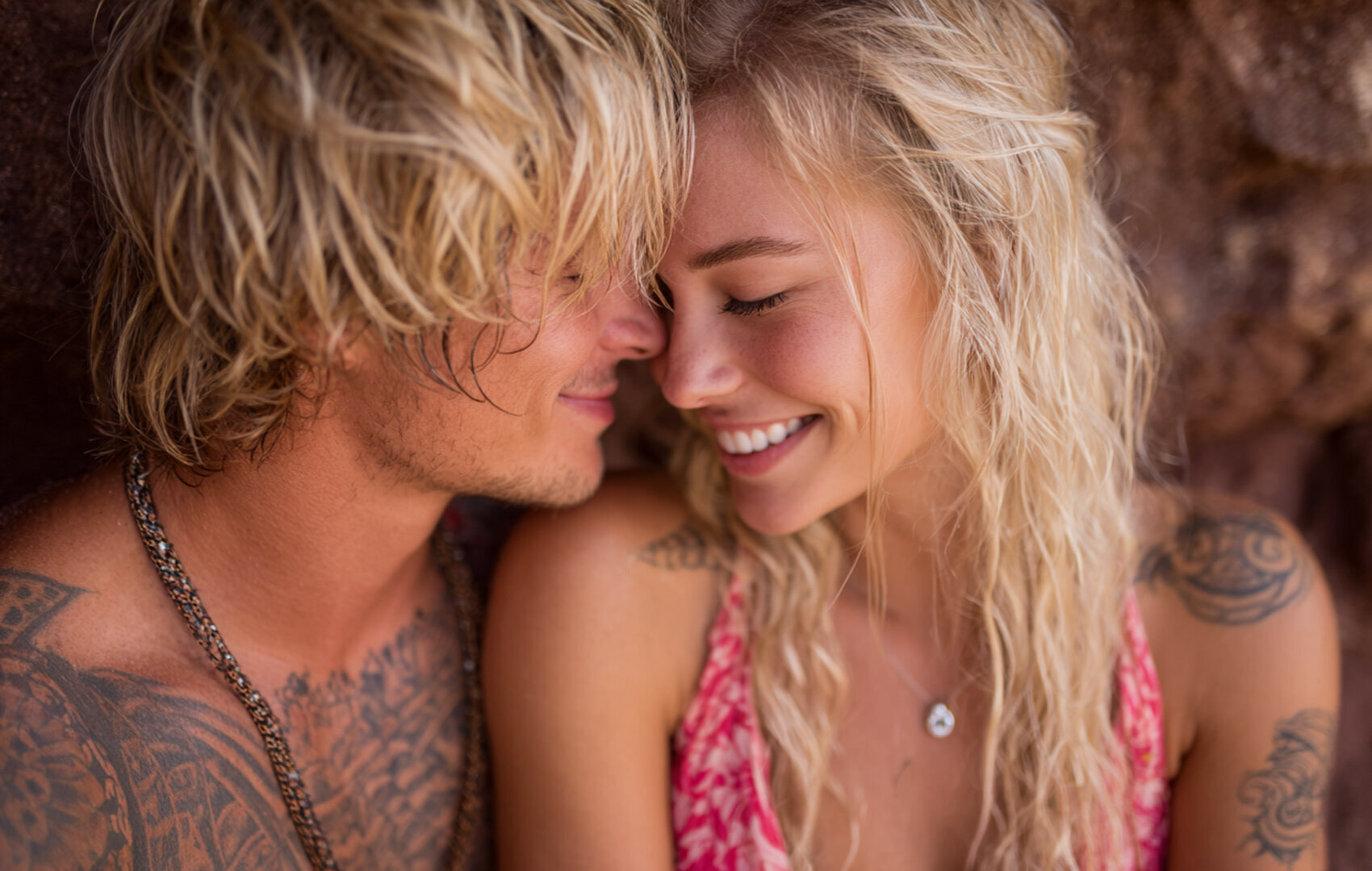 Oahu Couples Photoshoot with Honolulu Photographer