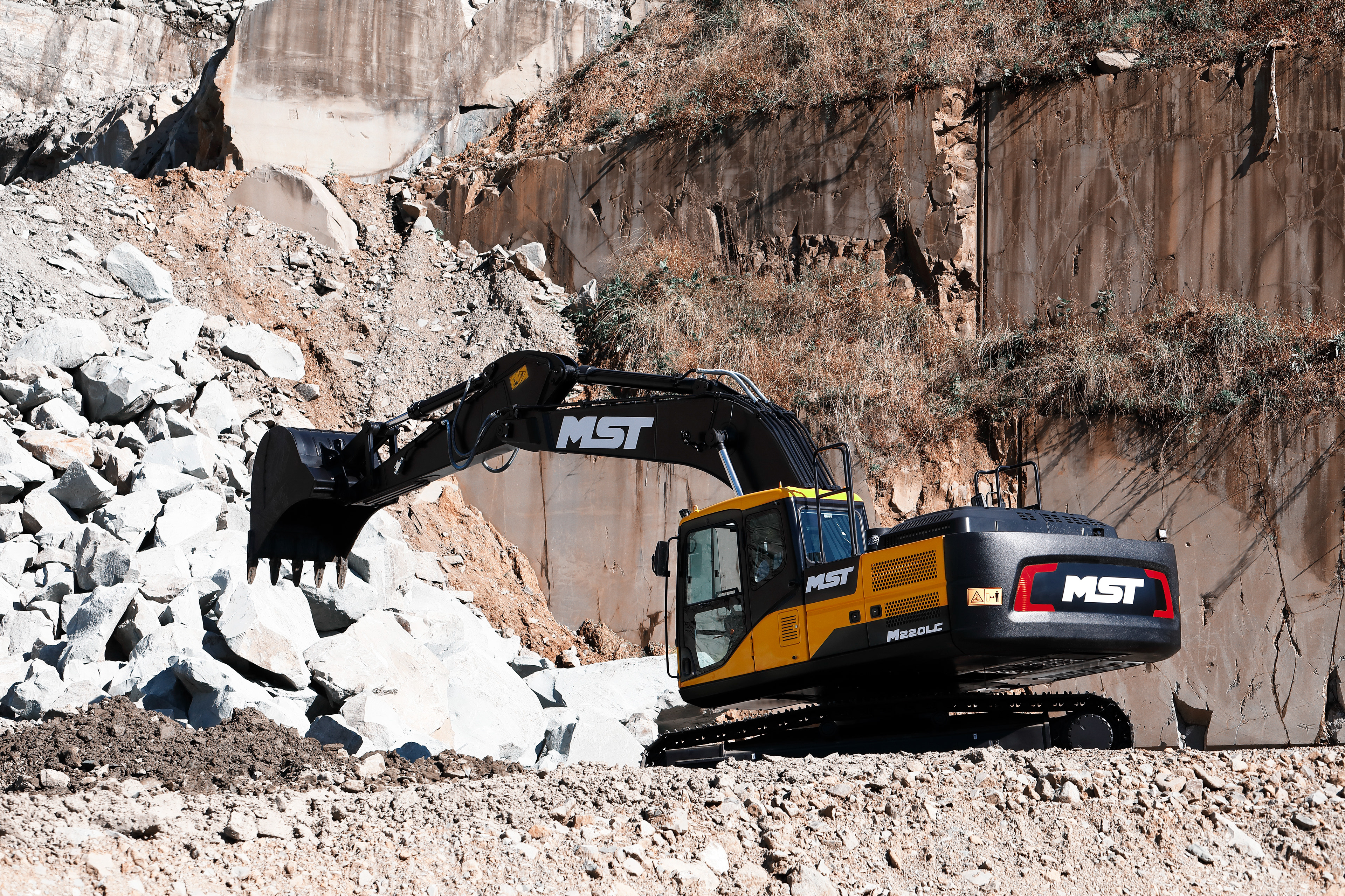 MST EXCALAVATOR SAHA FOTOĞRAF ÇEKİMİ