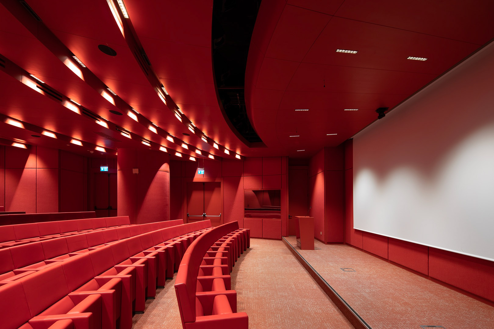 ACIBADEM ATAŞEHİR KONFERANS SALONU