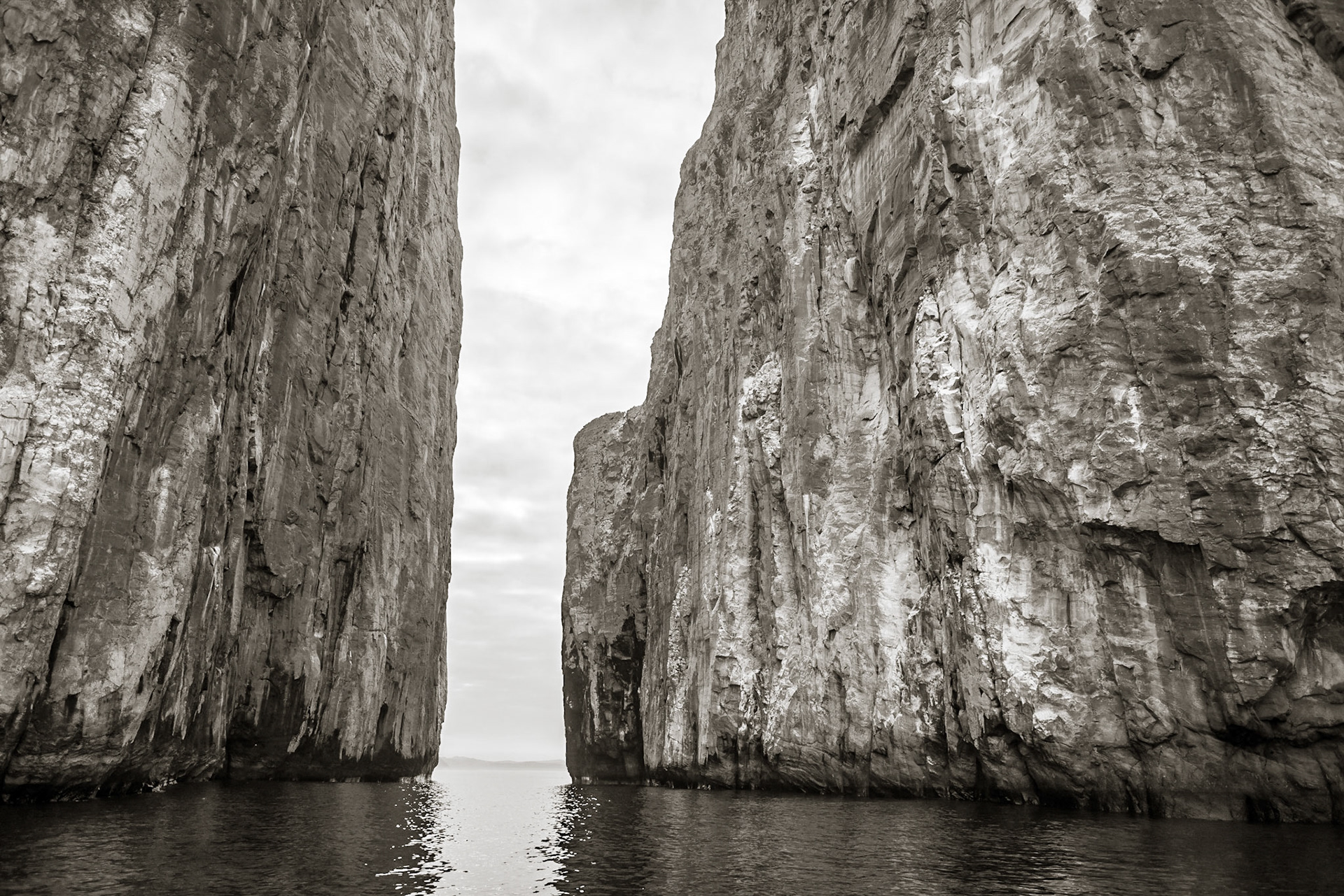 Kicker Rock, off Isla San Cristóbal, Galápagos Islands, EcuadorDay out snorkelling at Kicker Rock and Playa Cerro Brujo