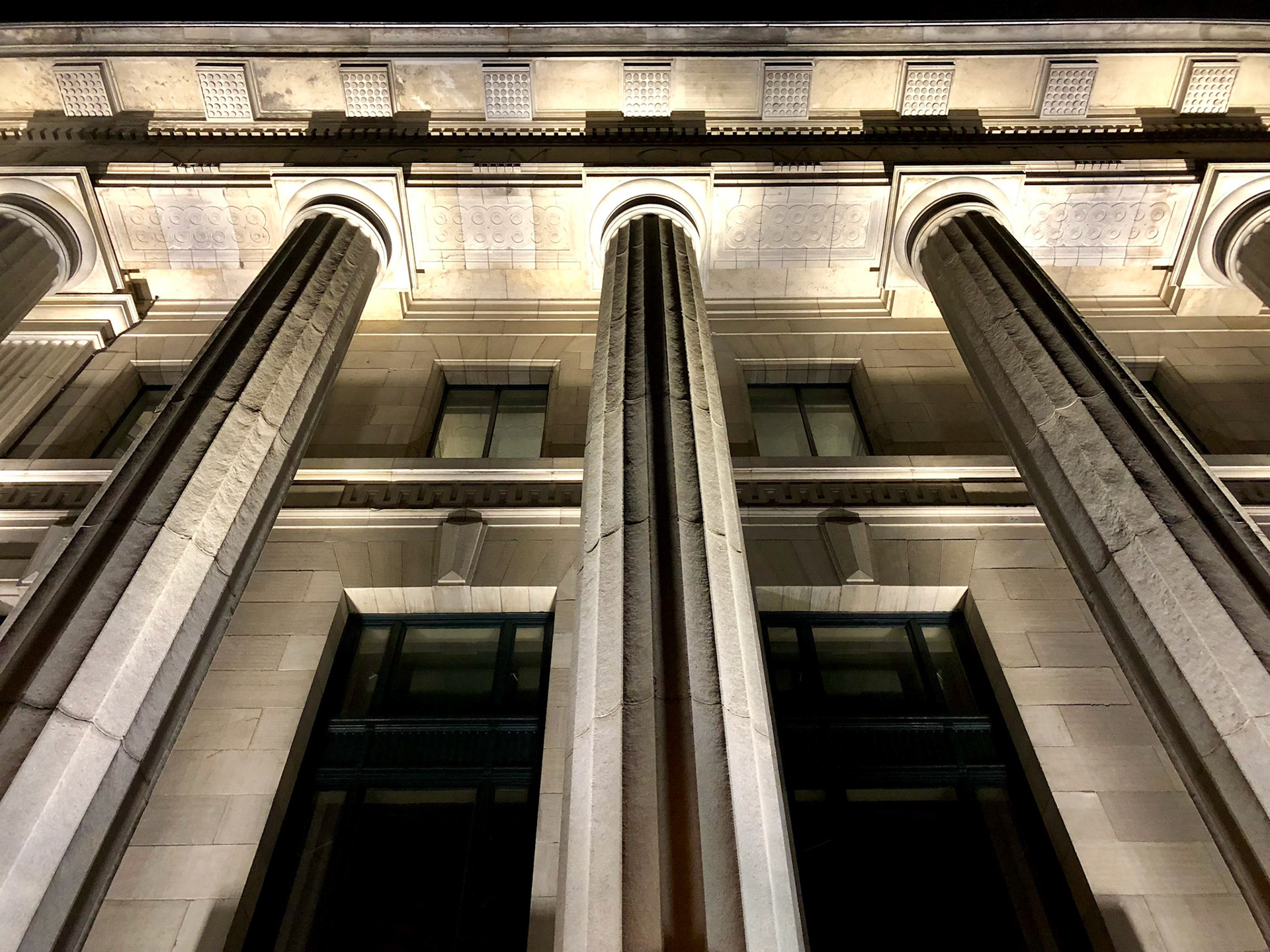 Courthouse Grandeur, Montréal