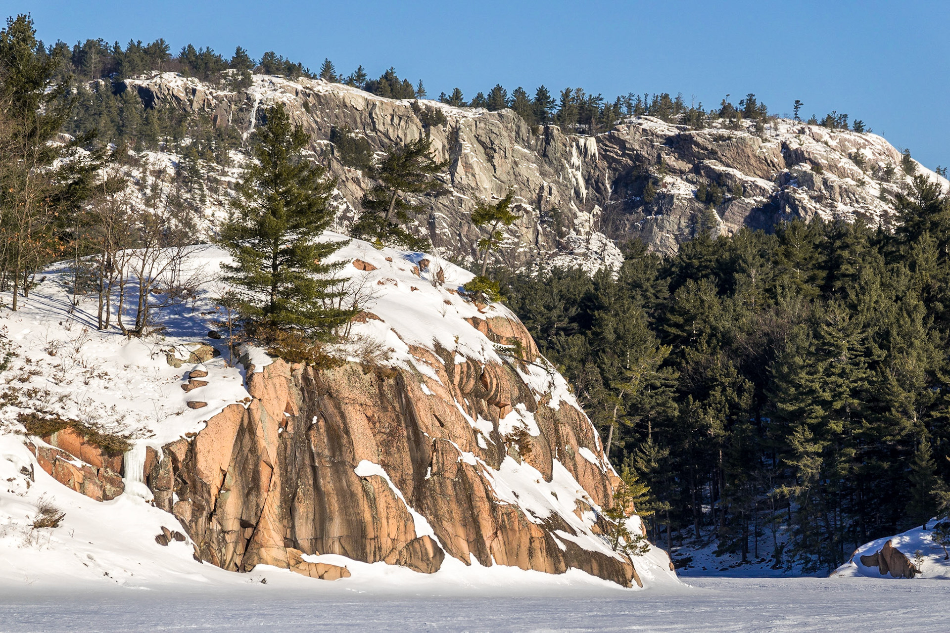 George Lake, Winter Morning, Killarney Provincial Park