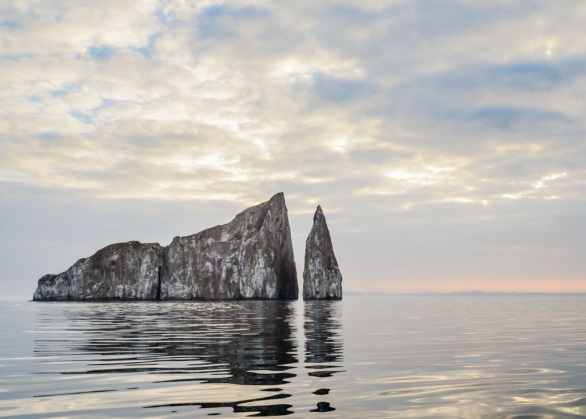Kicker Rock, off Isla San Cristóbal, Galápagos Islands, Ecuador - Day out snorkelling at Kicker Rock and Playa Cerro Brujo