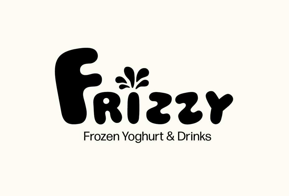 Logo: Wortmarke FRIZZY in verspielter Bubbleschrift mit Tagline: Frozen Yoghurt & Drinks in Schwarz.