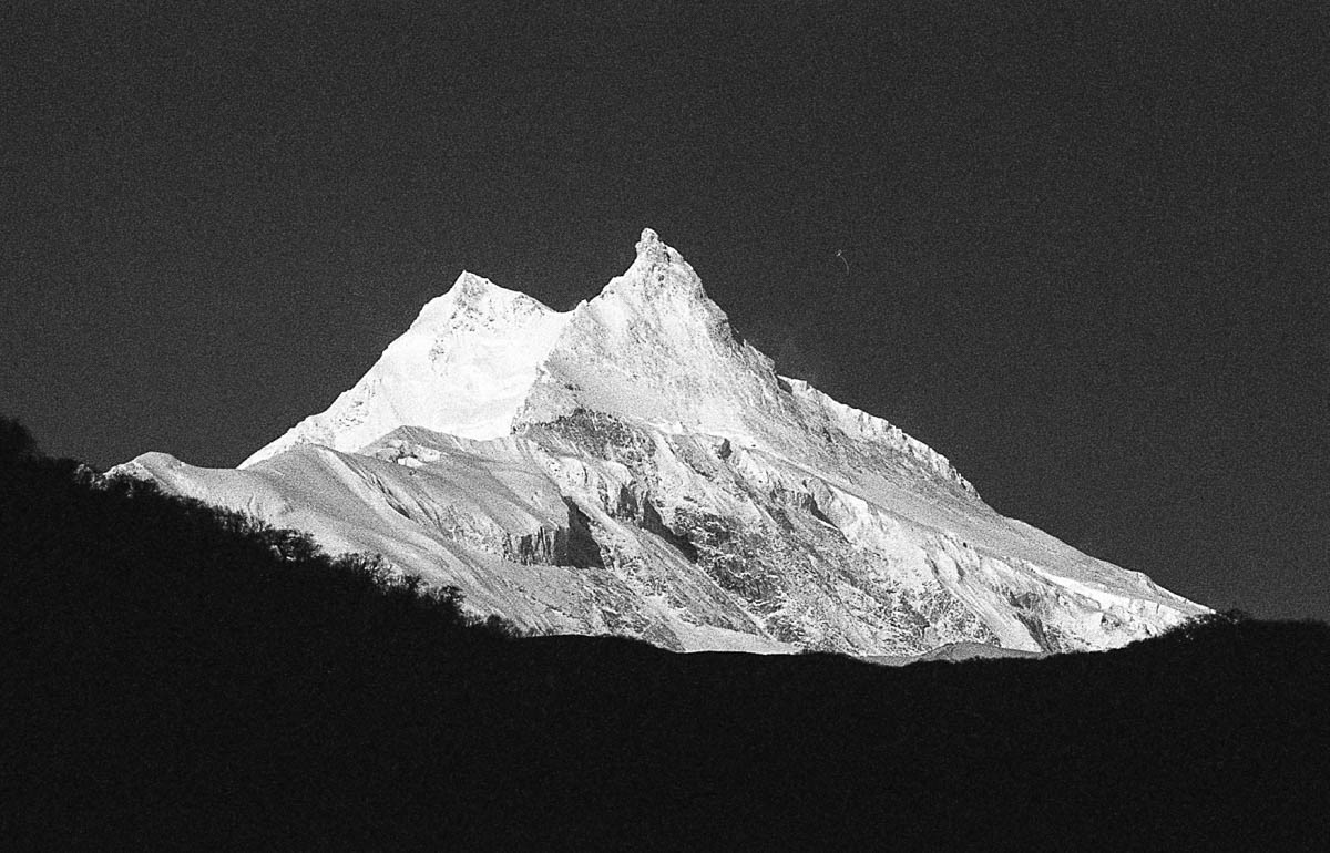 The majestic view of the Manaslu mountain range is undoubtedly one of the highlights of the entire Manaslu circle trek.