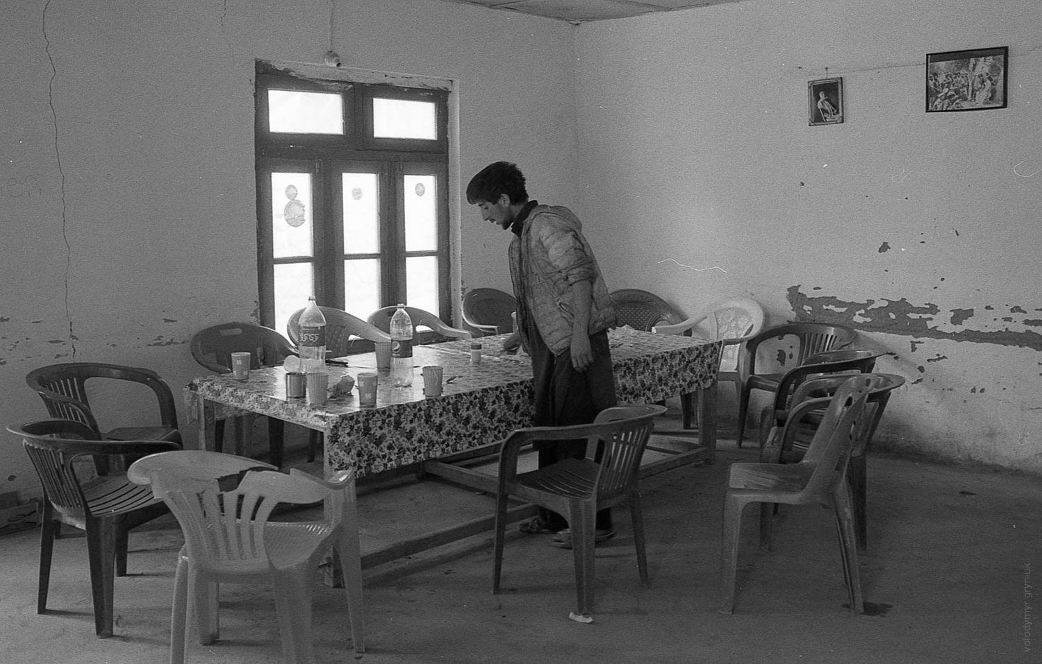 The farewell dinner upon returning from the expedition is the only occasion when both porters and tourists gather around the same table.