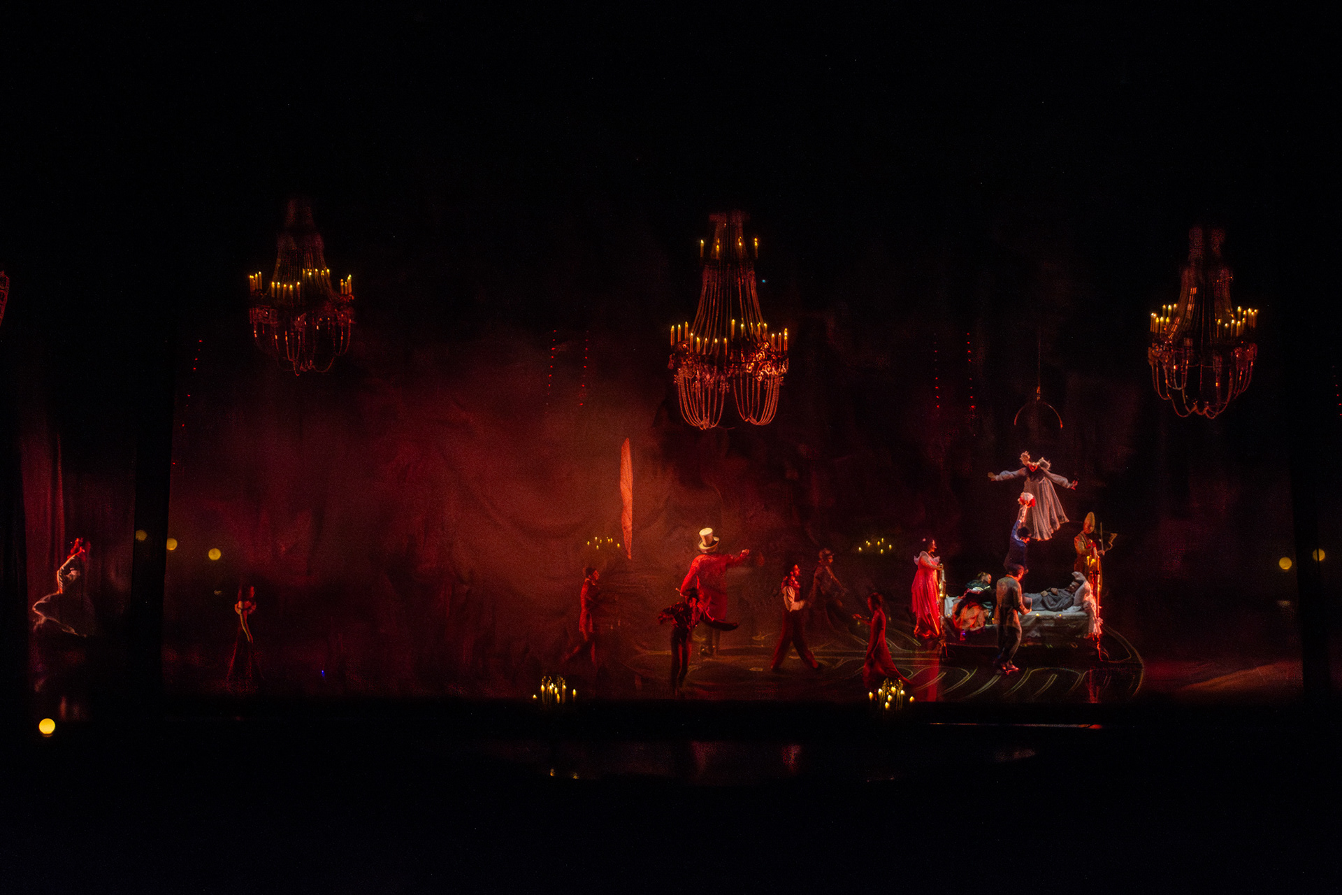 Cirque Du Soleil - Corteo