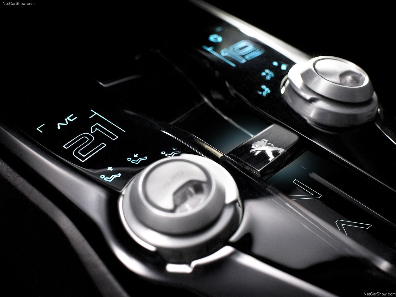 Peugeot SR1