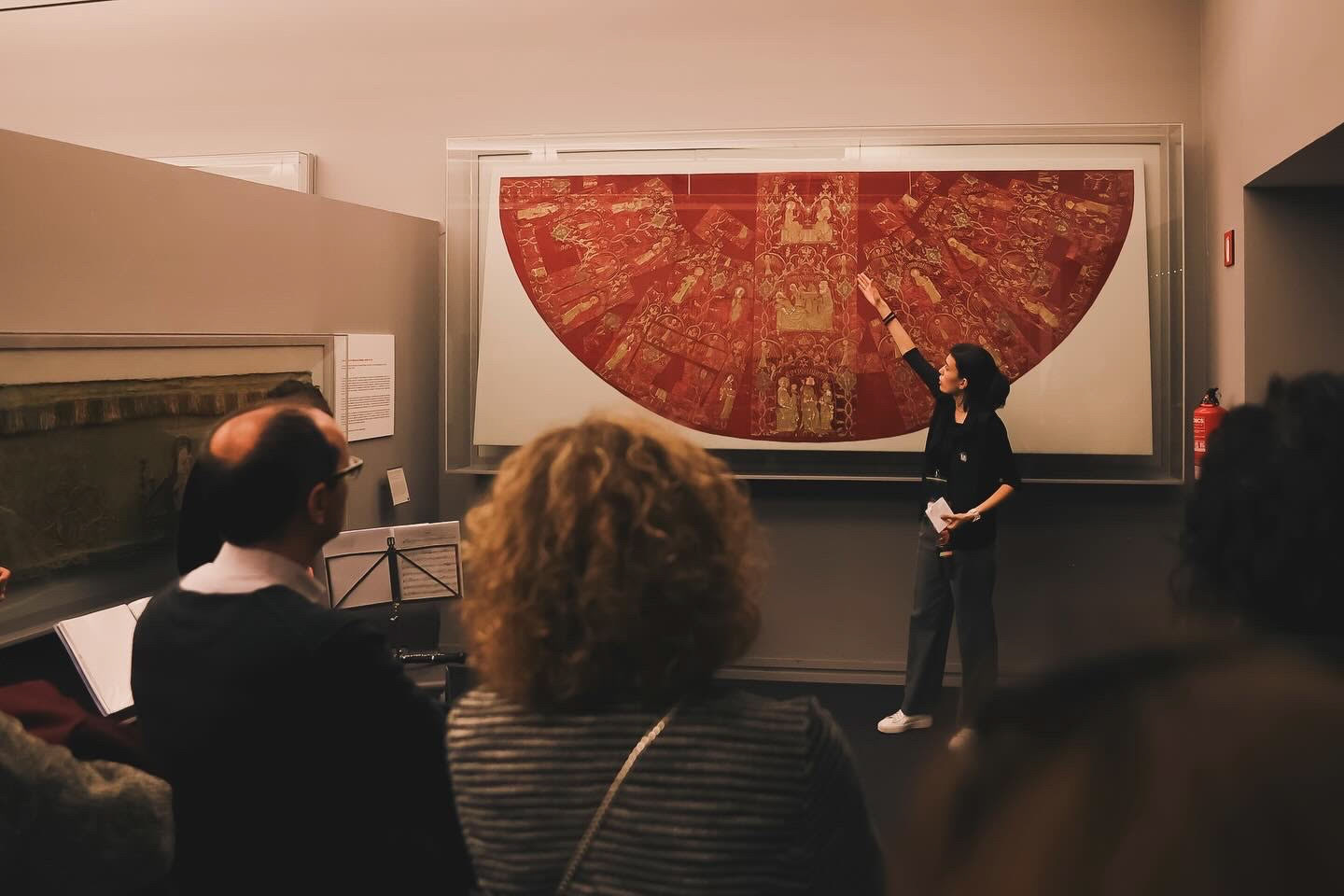 Visita LA SENYORA I EL PENDÓ: perspectiva de gènere al MEV