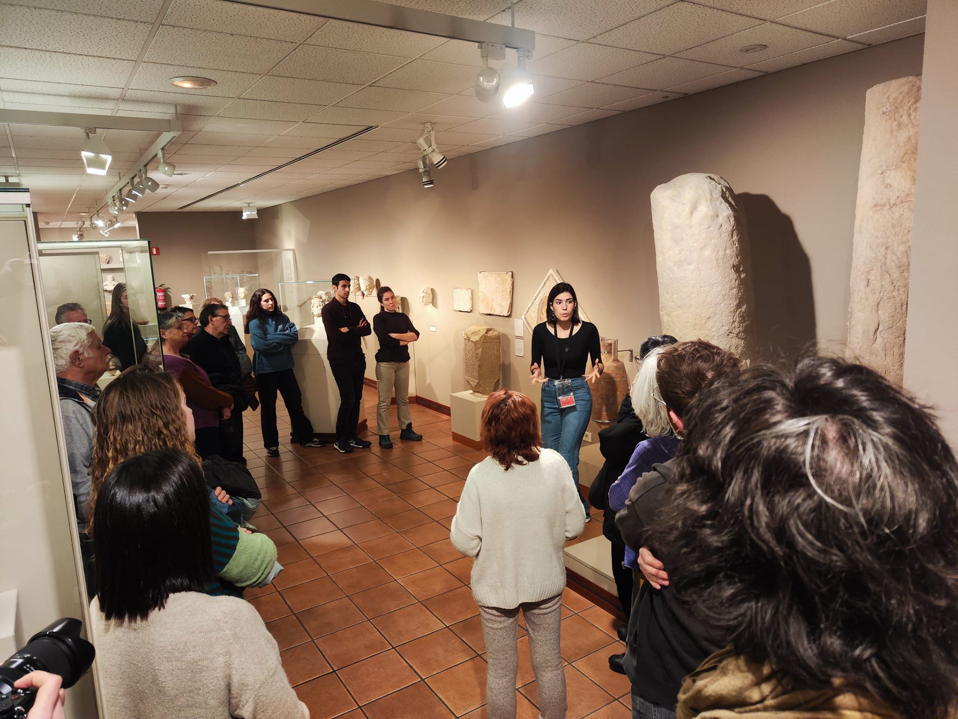 Visita LA SENYORA I EL PENDÓ: perspectiva de gènere al MEV