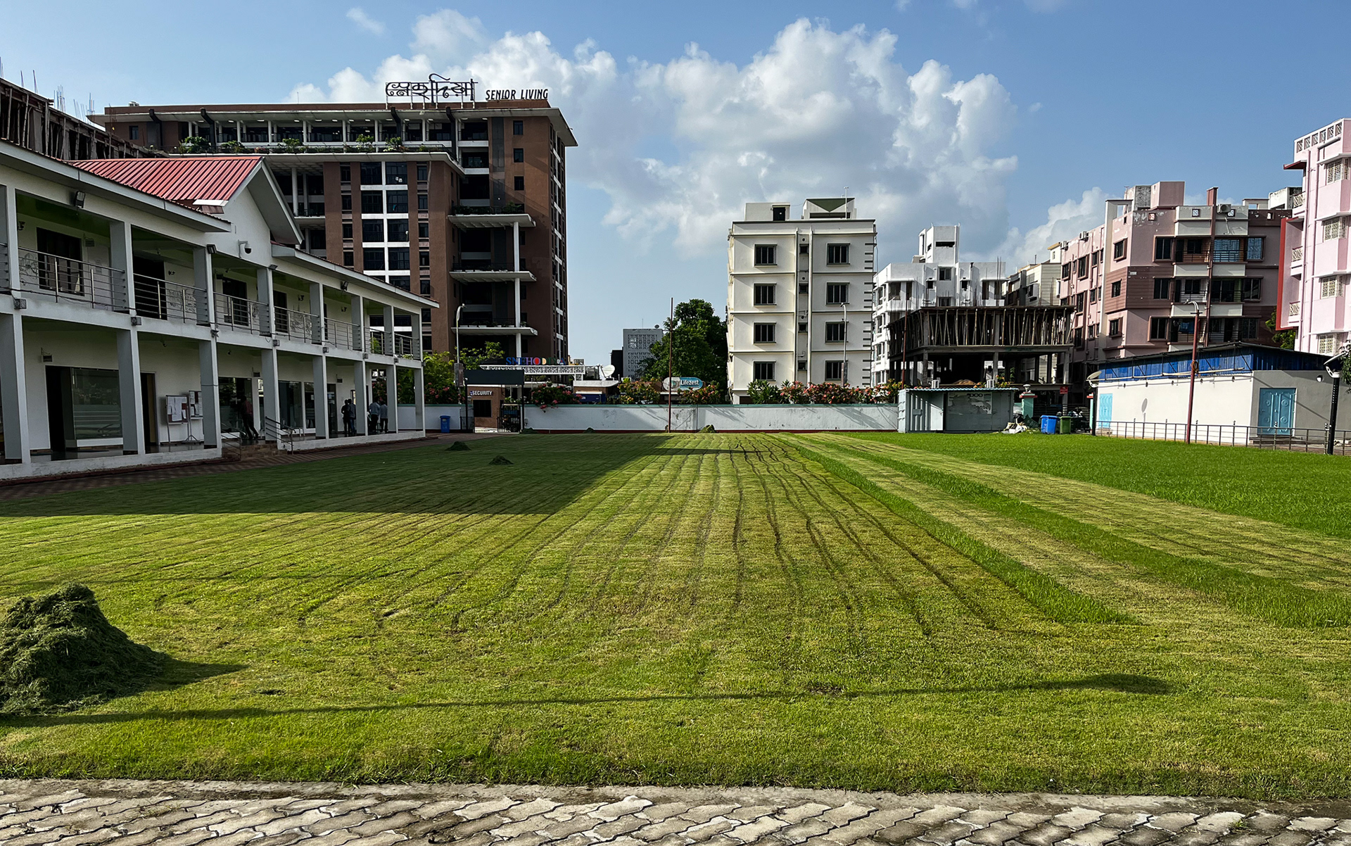 21,000 sq lawn for social events like weddings