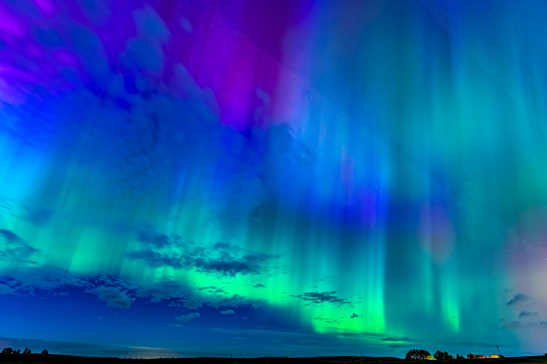 Aurora NW of Calgary