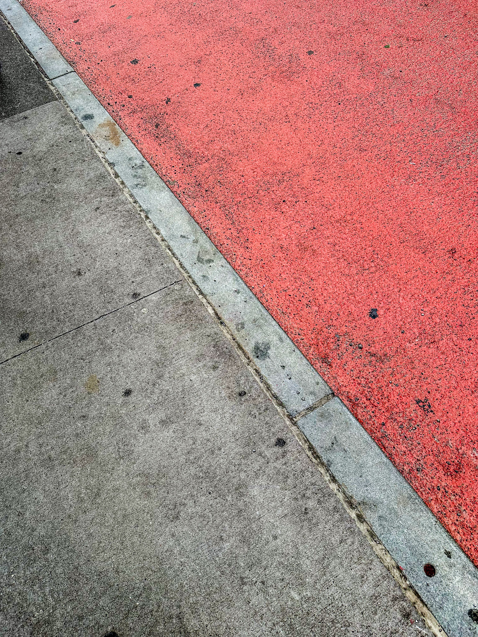 Bus lane meets curb