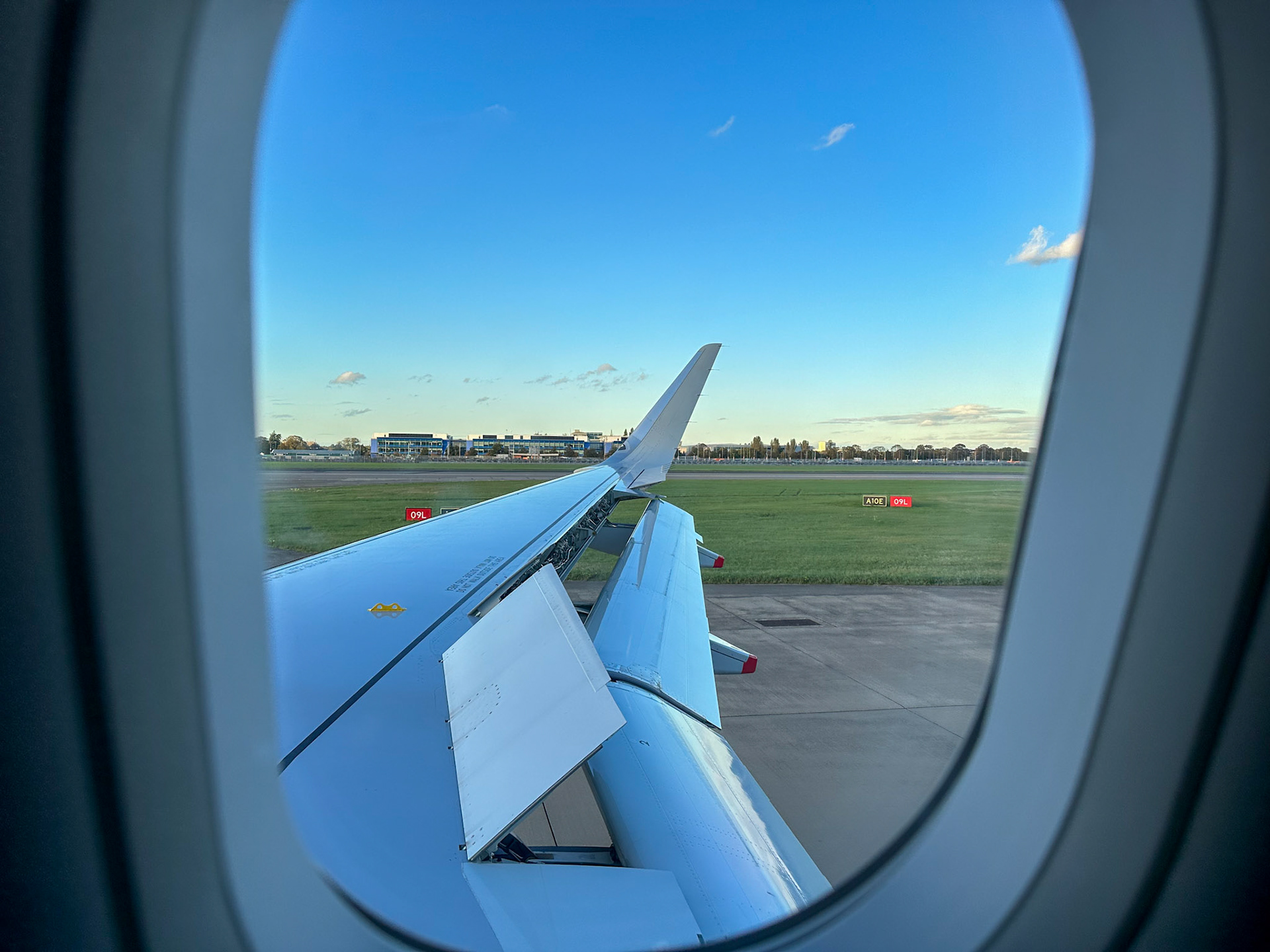 LHR runway