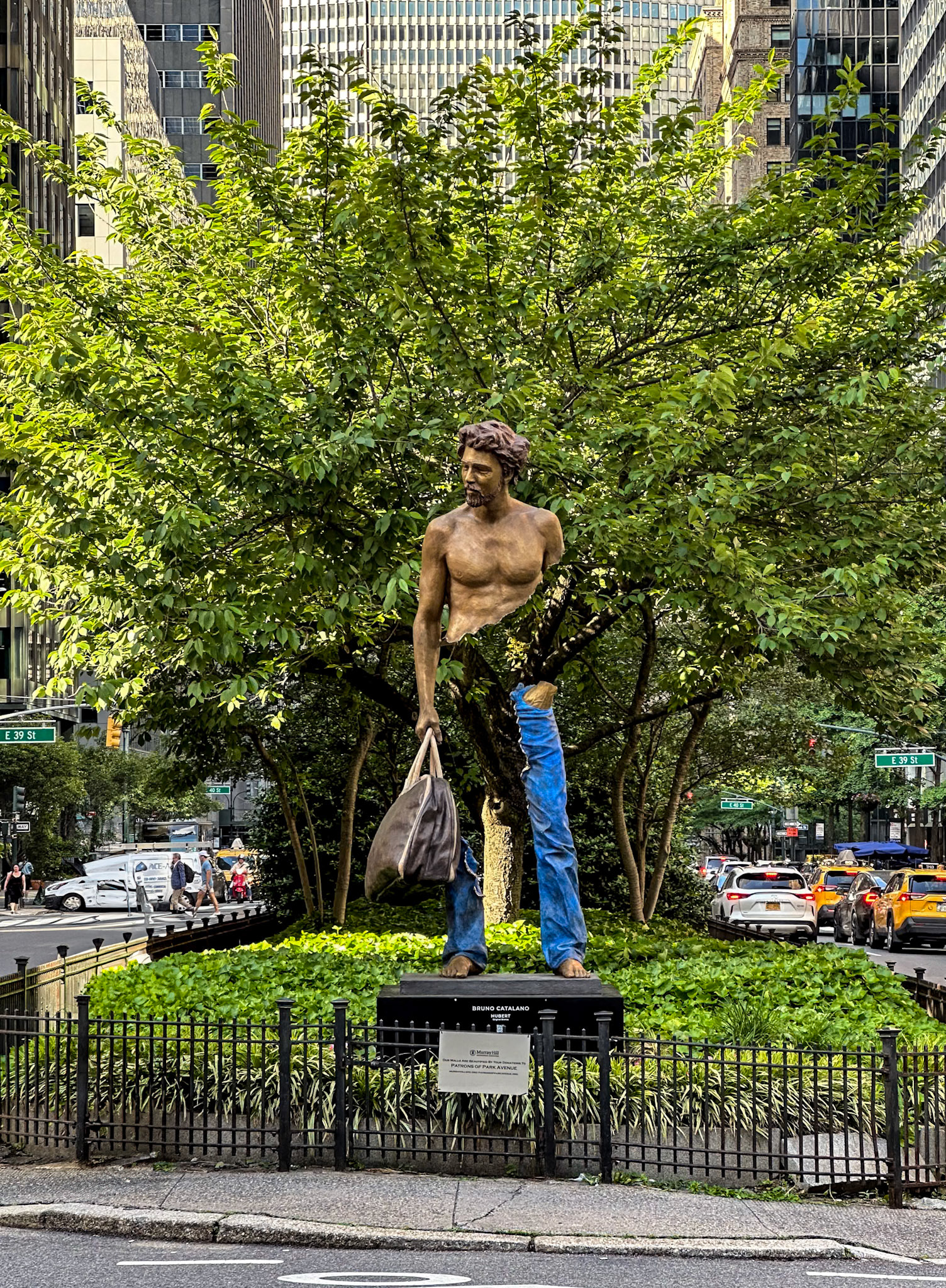 Bruno Catalano's Travelers - Humbert