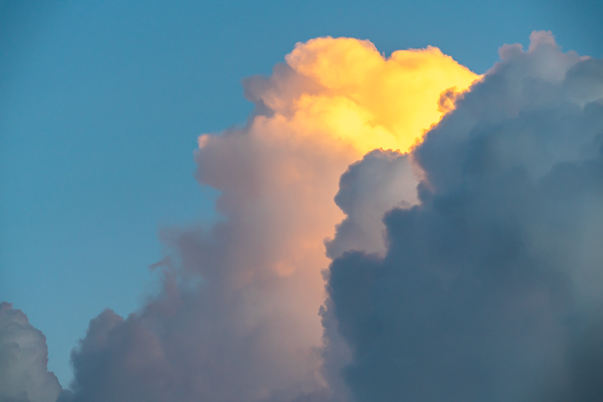 06 - Clouds during sunset over The Hague