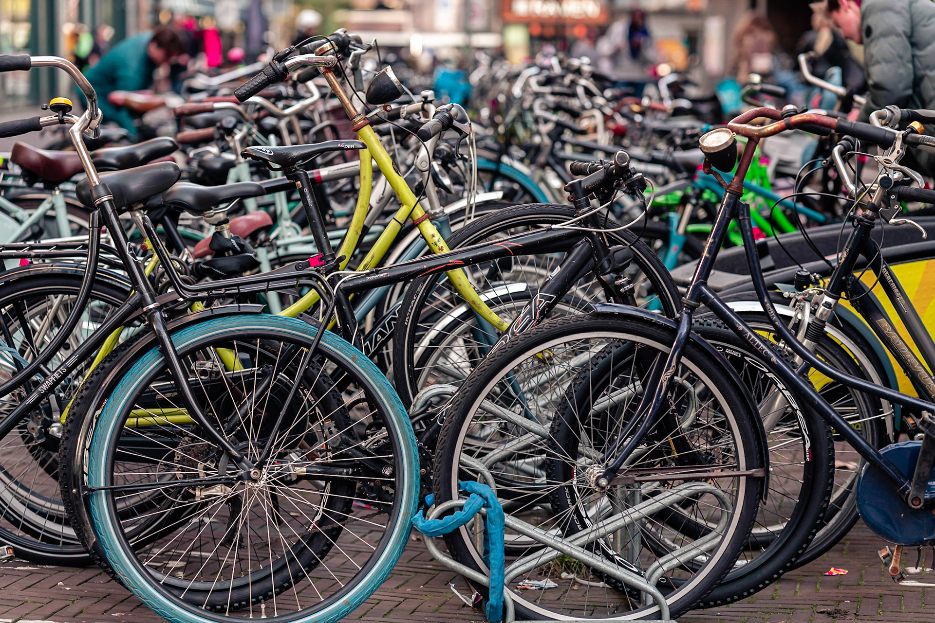 12 - Nederland fietsland? - The Netherlands Bike Country?