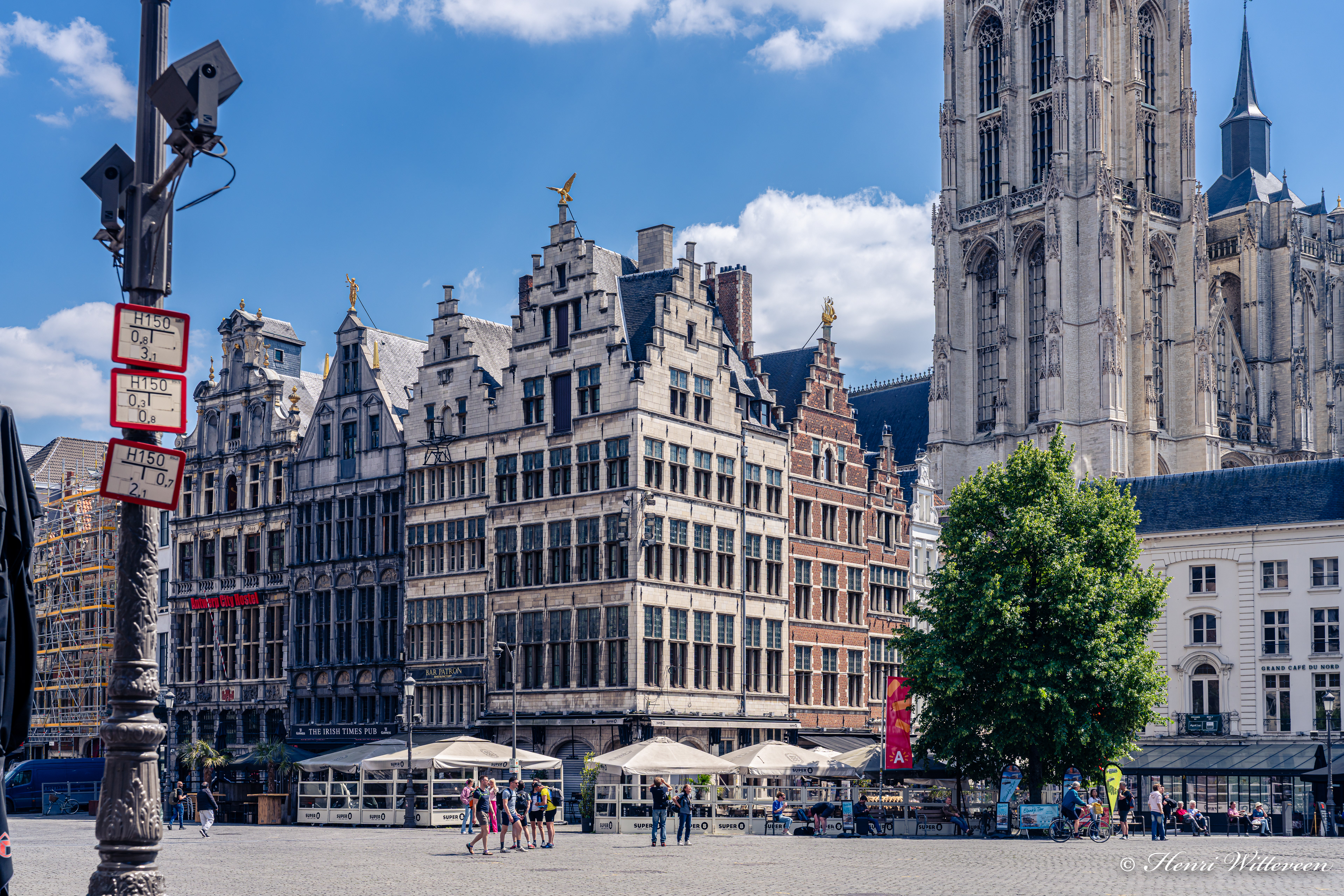 08 - Antwerp - Onze Lieve Vrouwekathedraal gezien vanaf de Grote Markt (Cathedral of Our Lady)