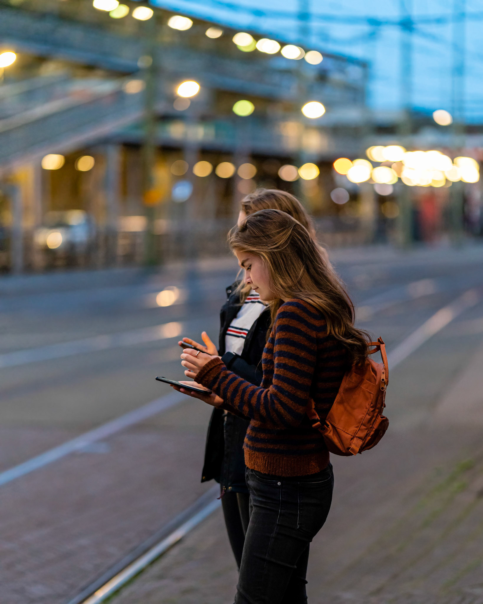 05 - Focussed on their phones